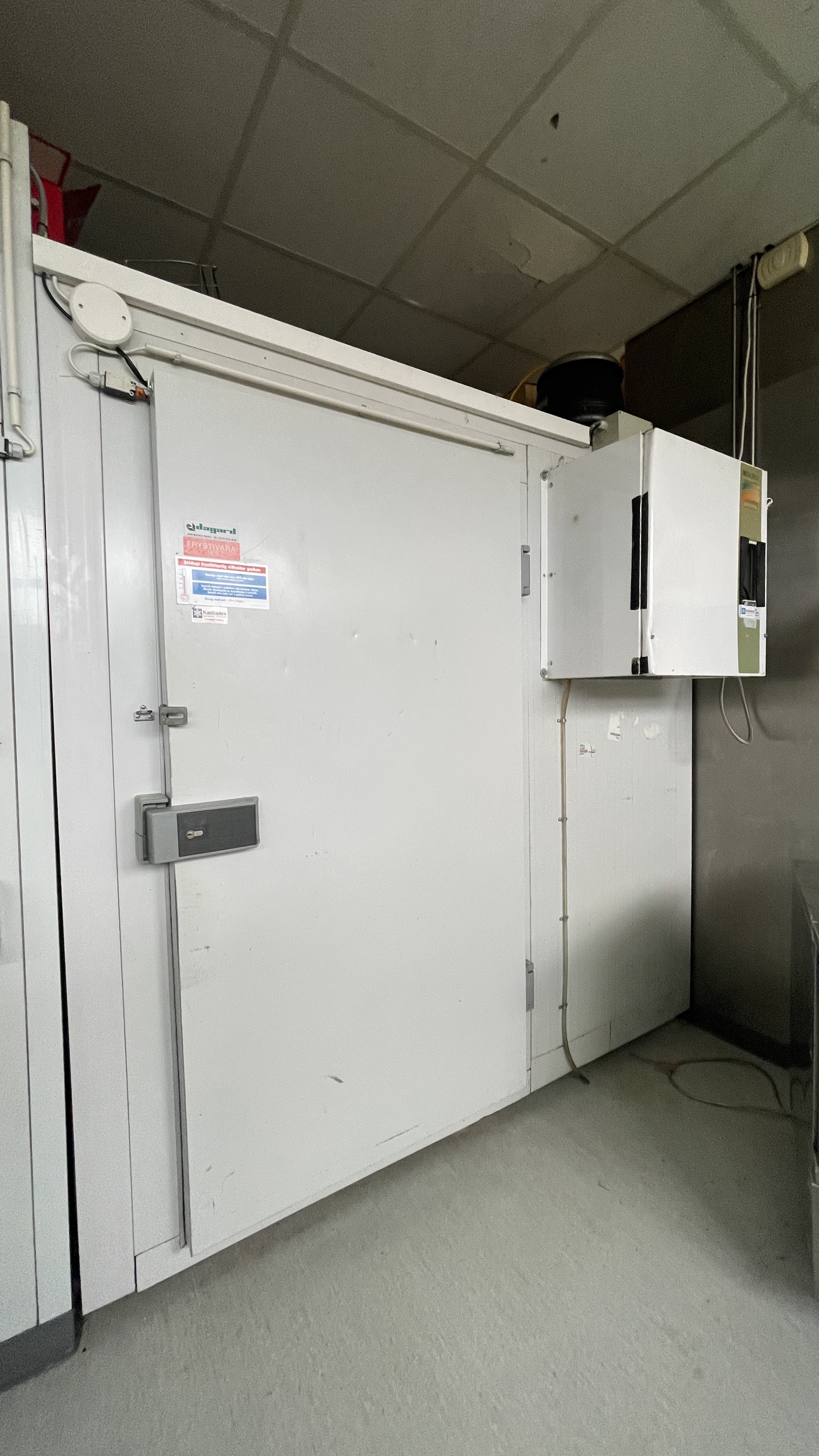 SELT / SOLD Rivacold frystir manngengur 4 fm