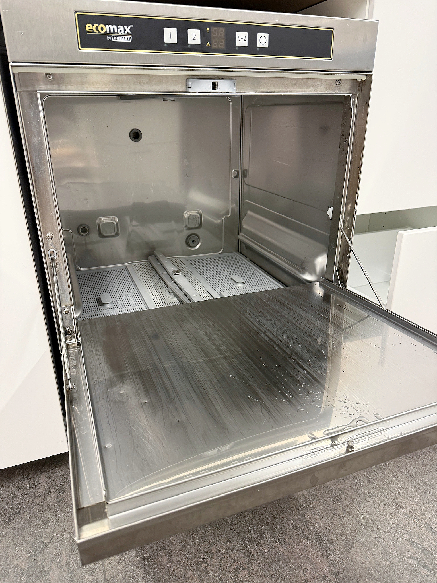 SELT / SOLD Hobart EcoMax undirborðsvél frá BVT 2