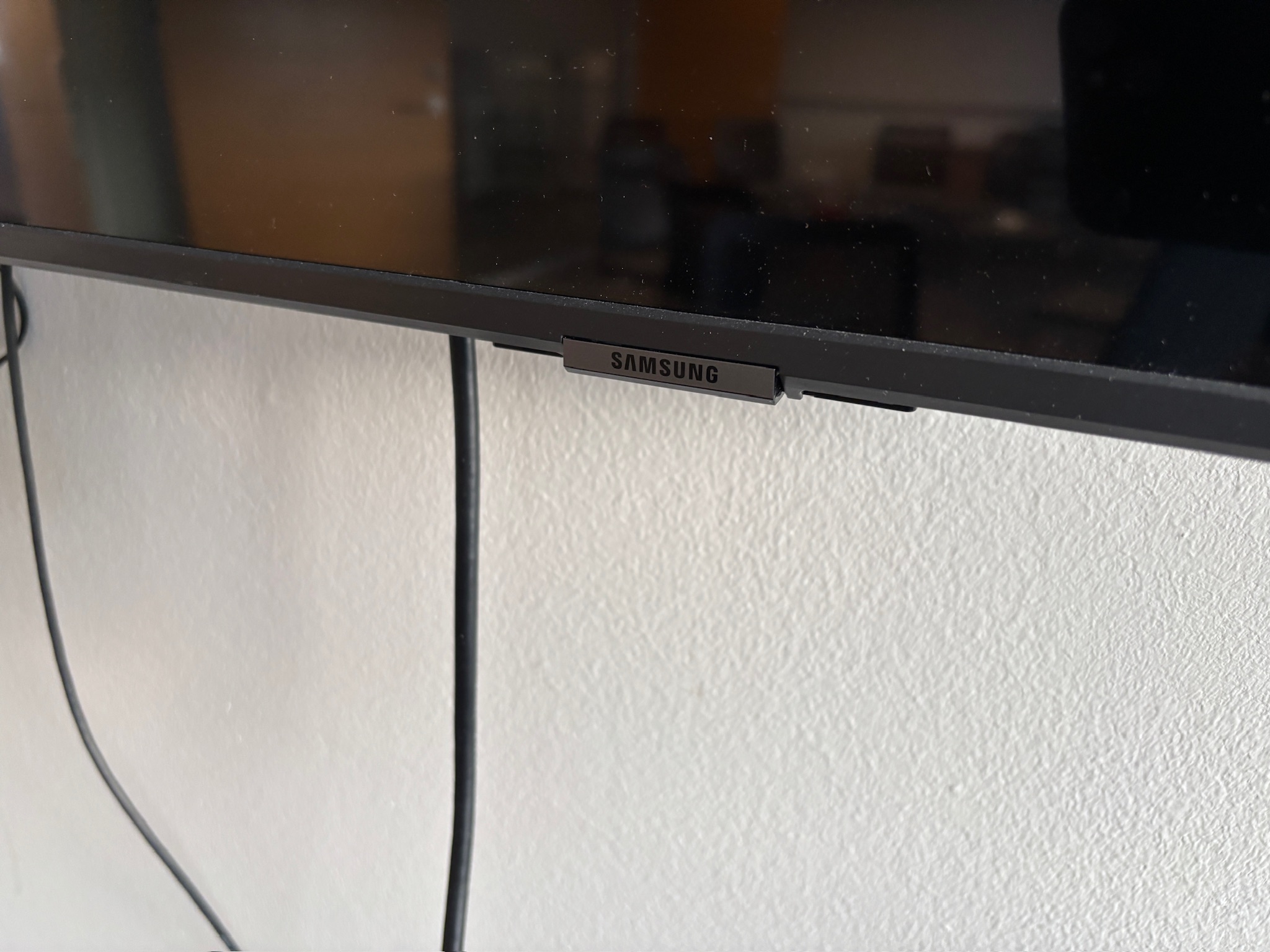 SELT / SOLD Grundig 55" LED Smart TV með veggfestingu 5