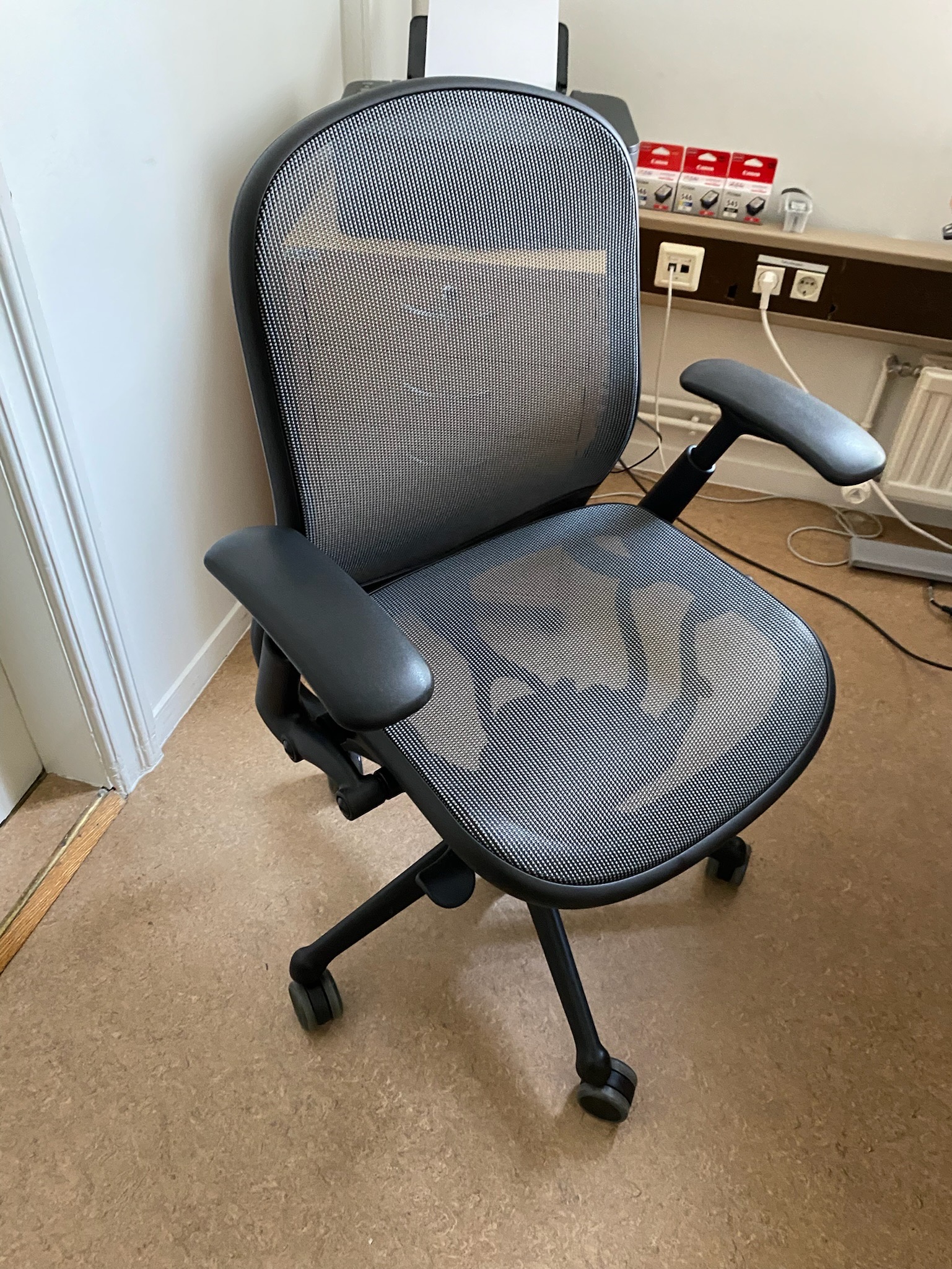 SELT / SOLD - Knoll skrifstofustólar frá Epal 14