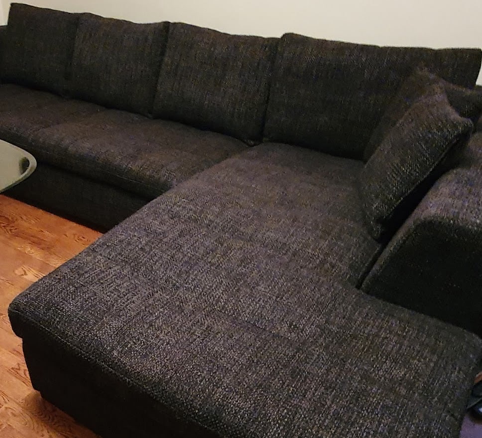 SELT / SOLD Hornsófi með skemil frá Patti Húsgögn, B335xL120sm. 3