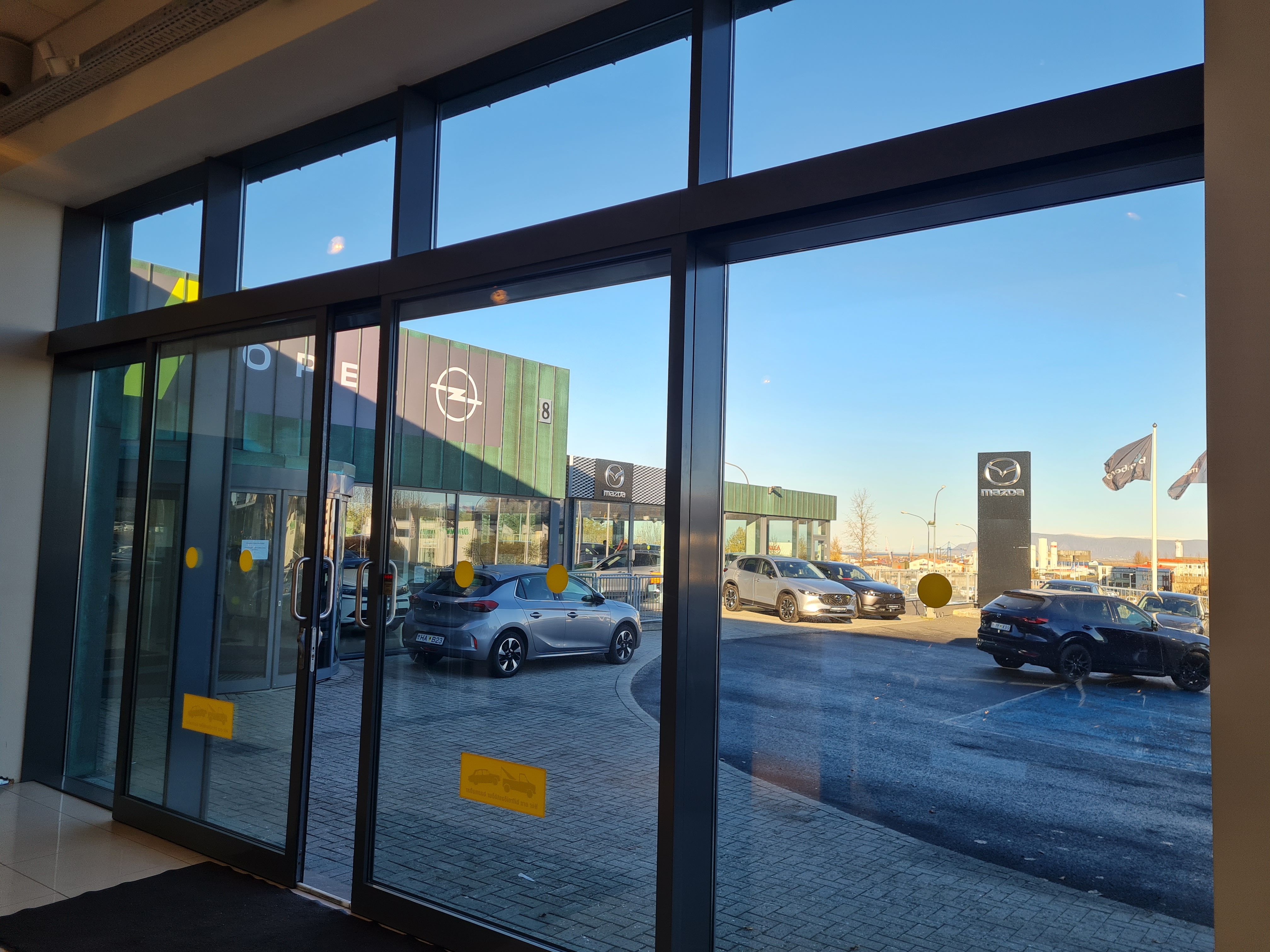 SELT / SOLD Vandaðir glerfrontar - glerrennihurðir - útihurðir 14