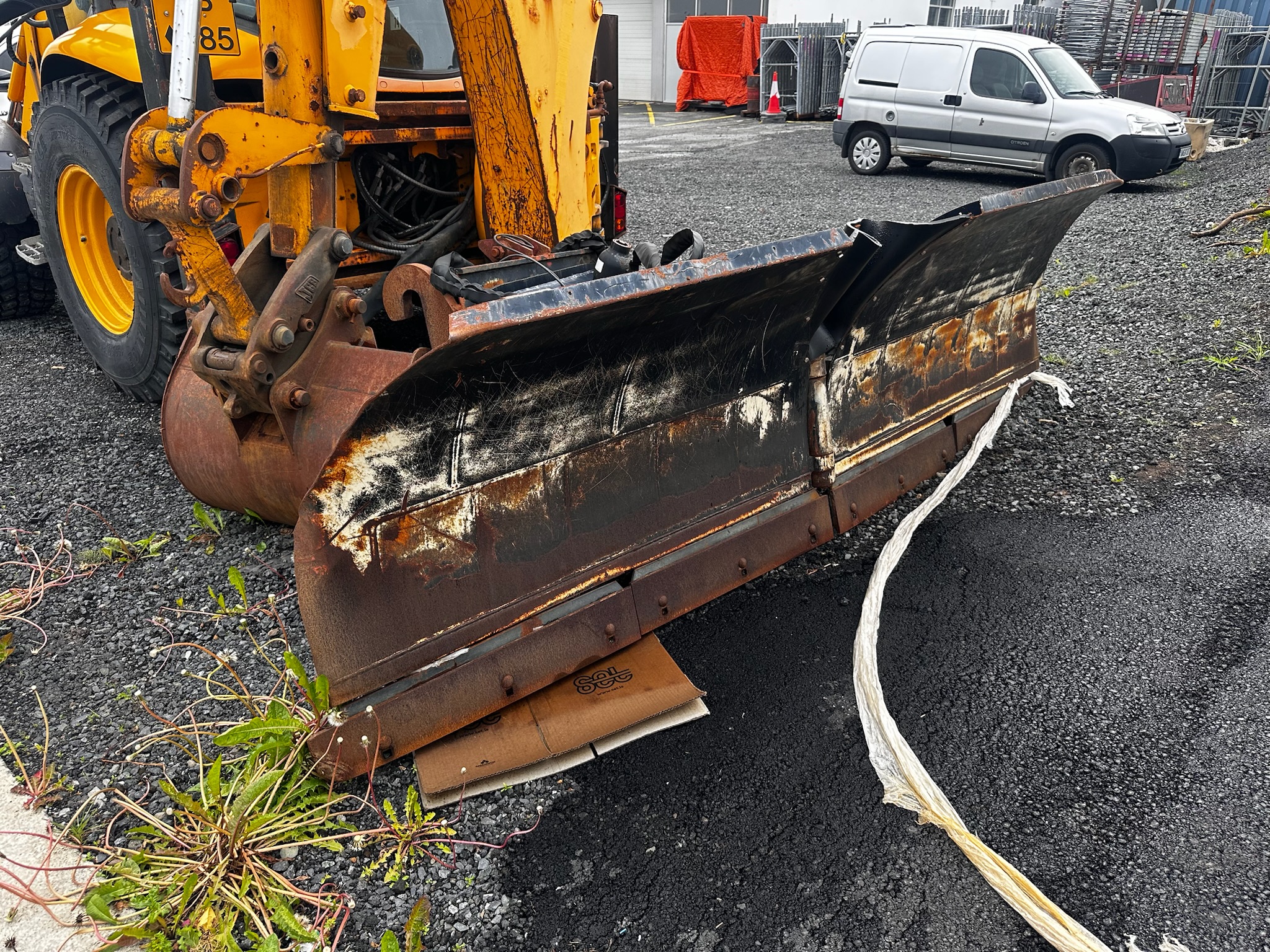SELT / SOLD JCB grafa 2005 9
