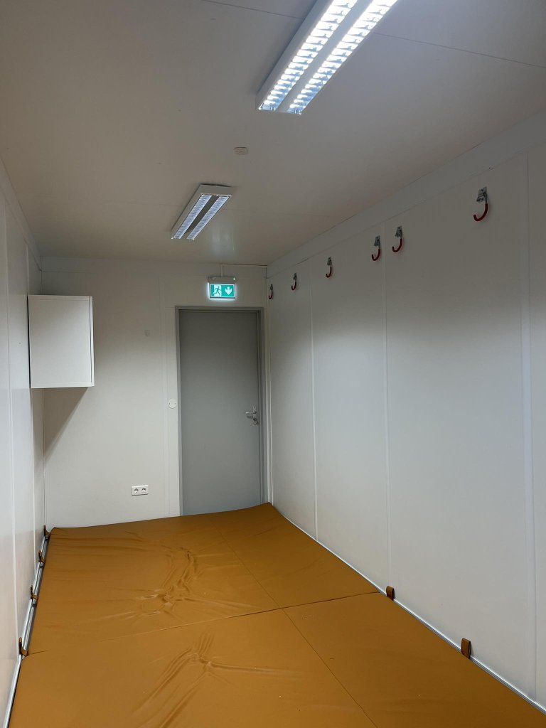 SELT / SOLD Gámahús, kennslustofur, vinnubúðir, mötuneyti - 7 einingar WC 5