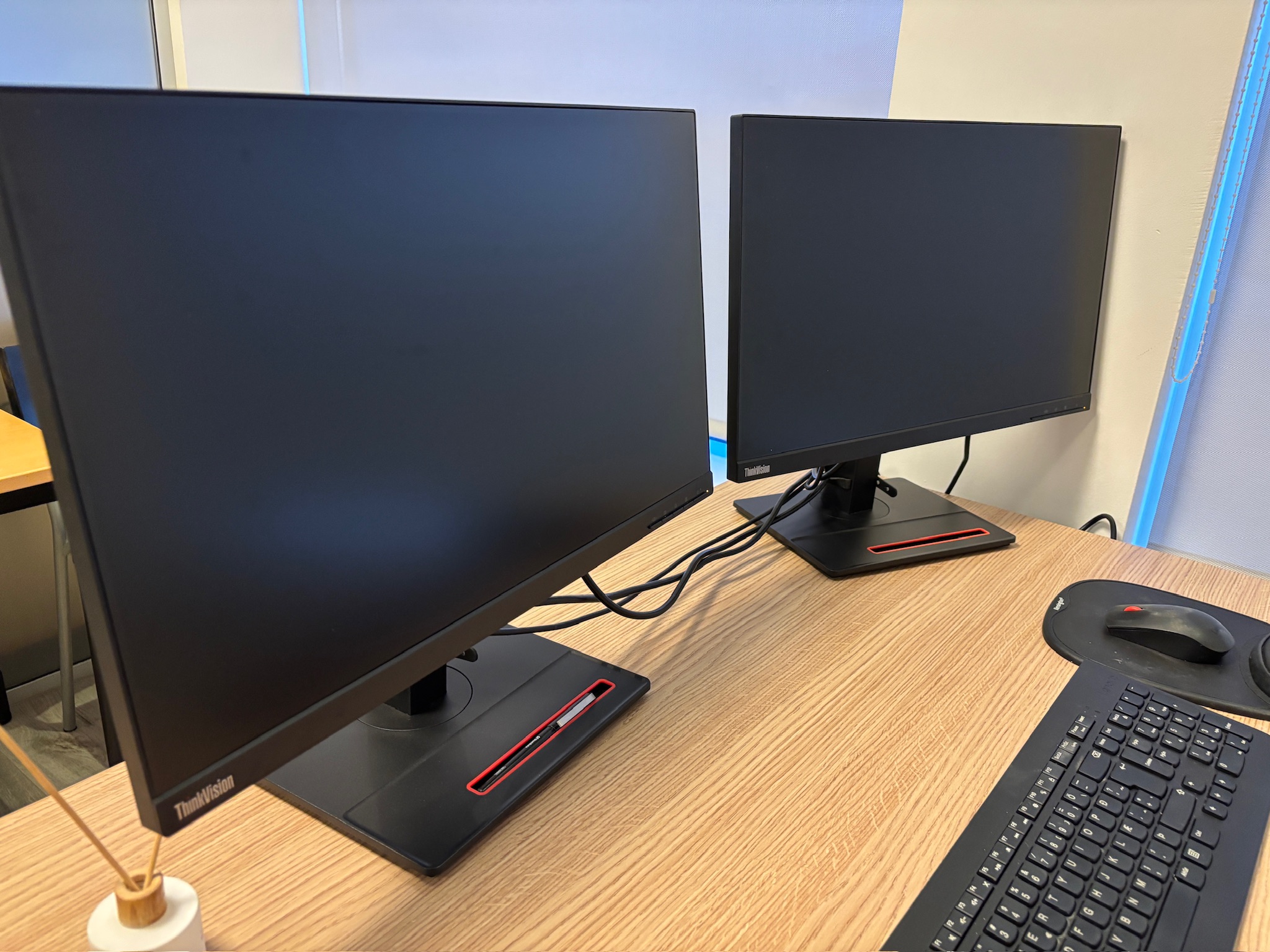 SELT / SOLD Lenovo T24i tölvuskjár - 24'', 1920x1080p 2