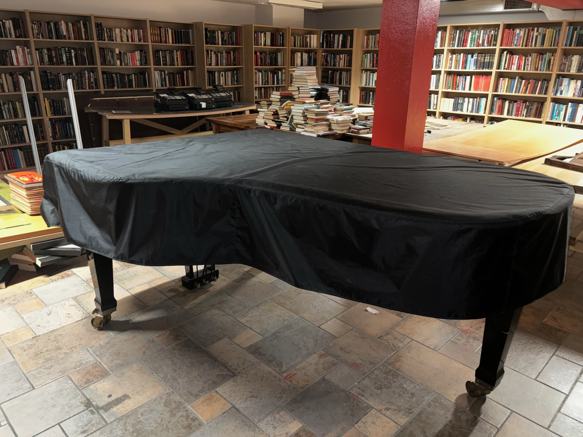 SELT / SOLD - Glæsilegur Petrof flygill - Grand Piano - concert 11