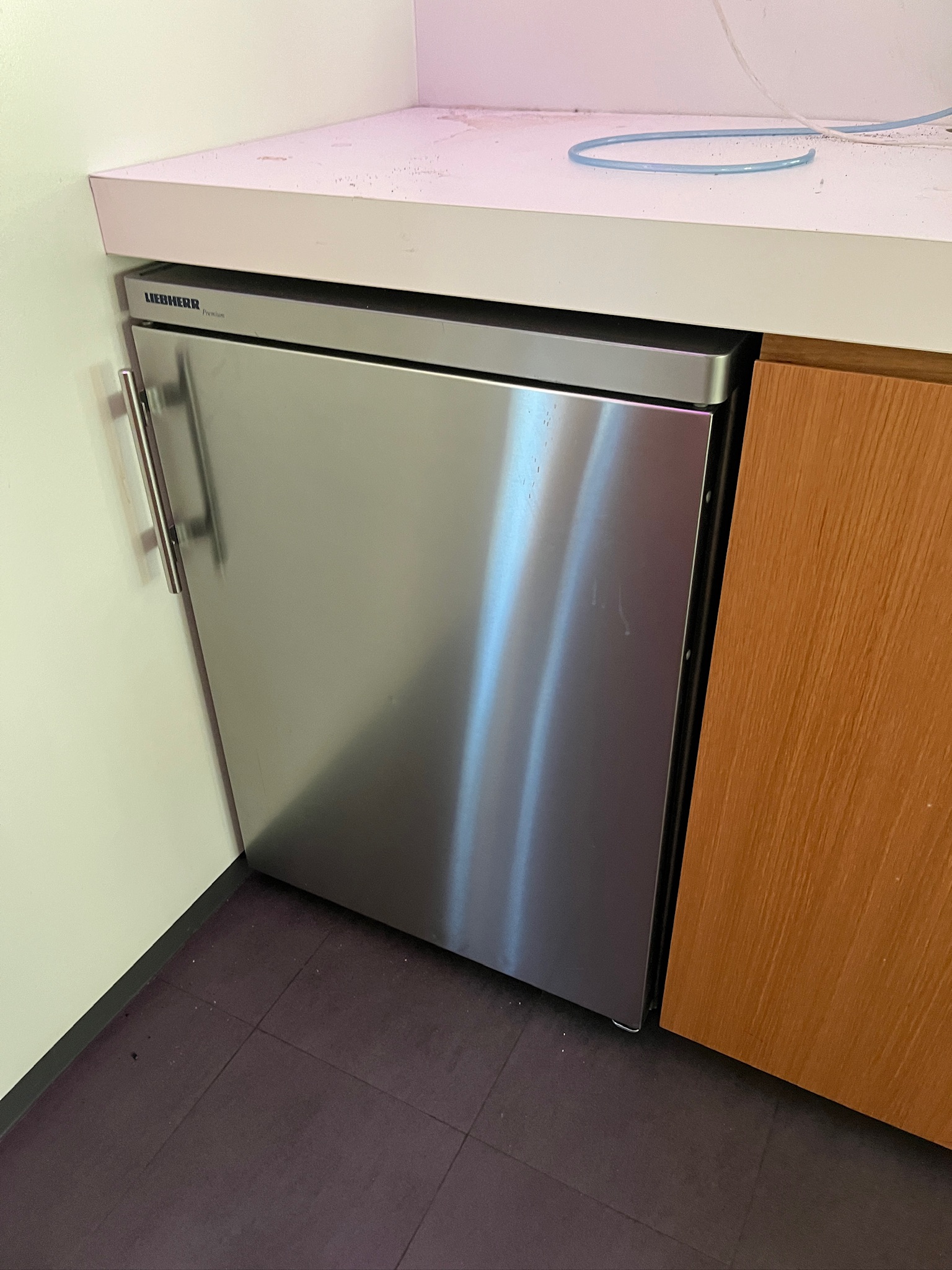 SELT / SOLD Liebherr Premium - minibar / ísskápur (2 stk.)