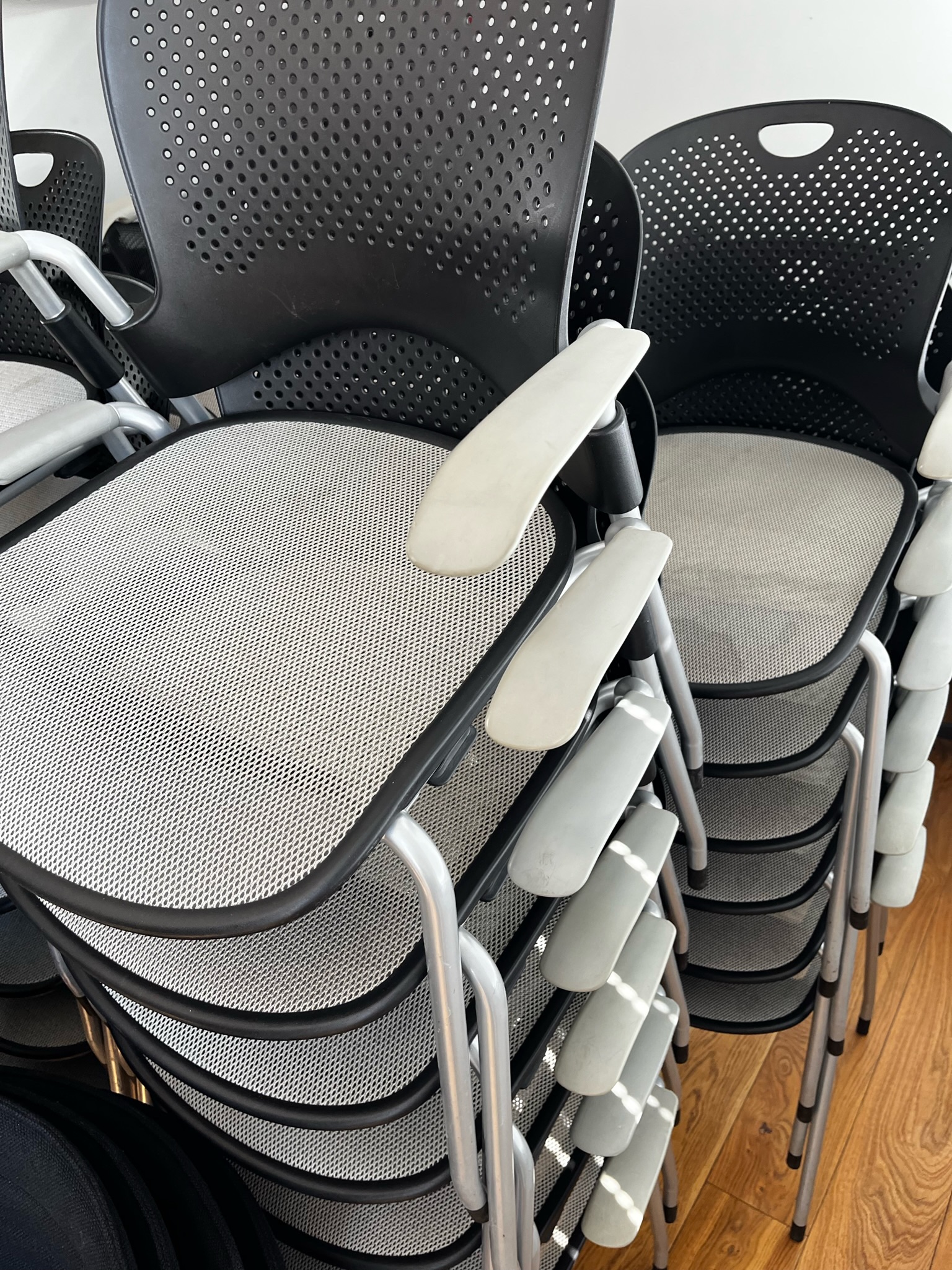 SELT / SOLD Herman Miller fundarstólar, staflanlegir 7