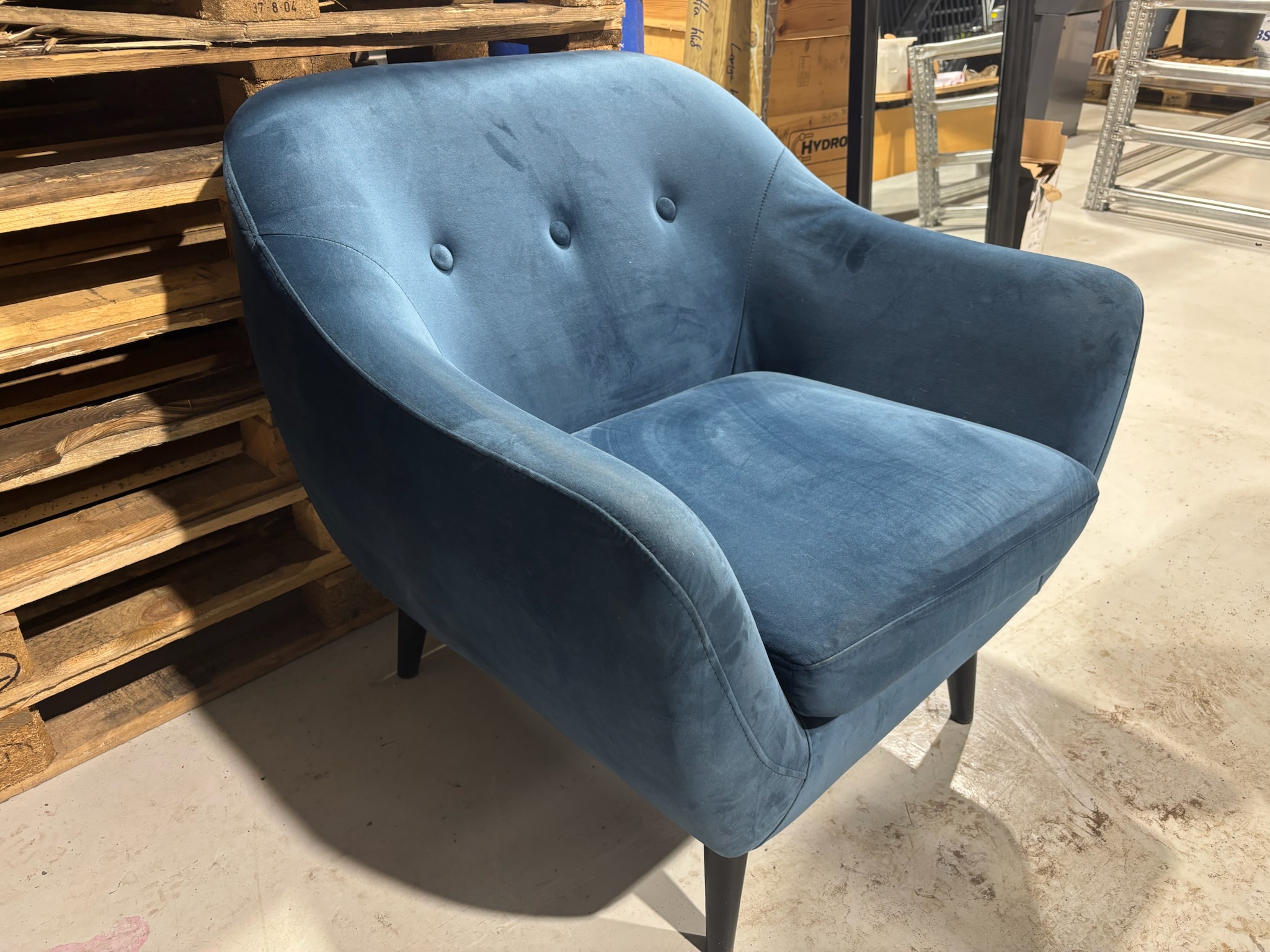 SELT / SOLD Hægindastóll frá Jysk, B83xD81m.