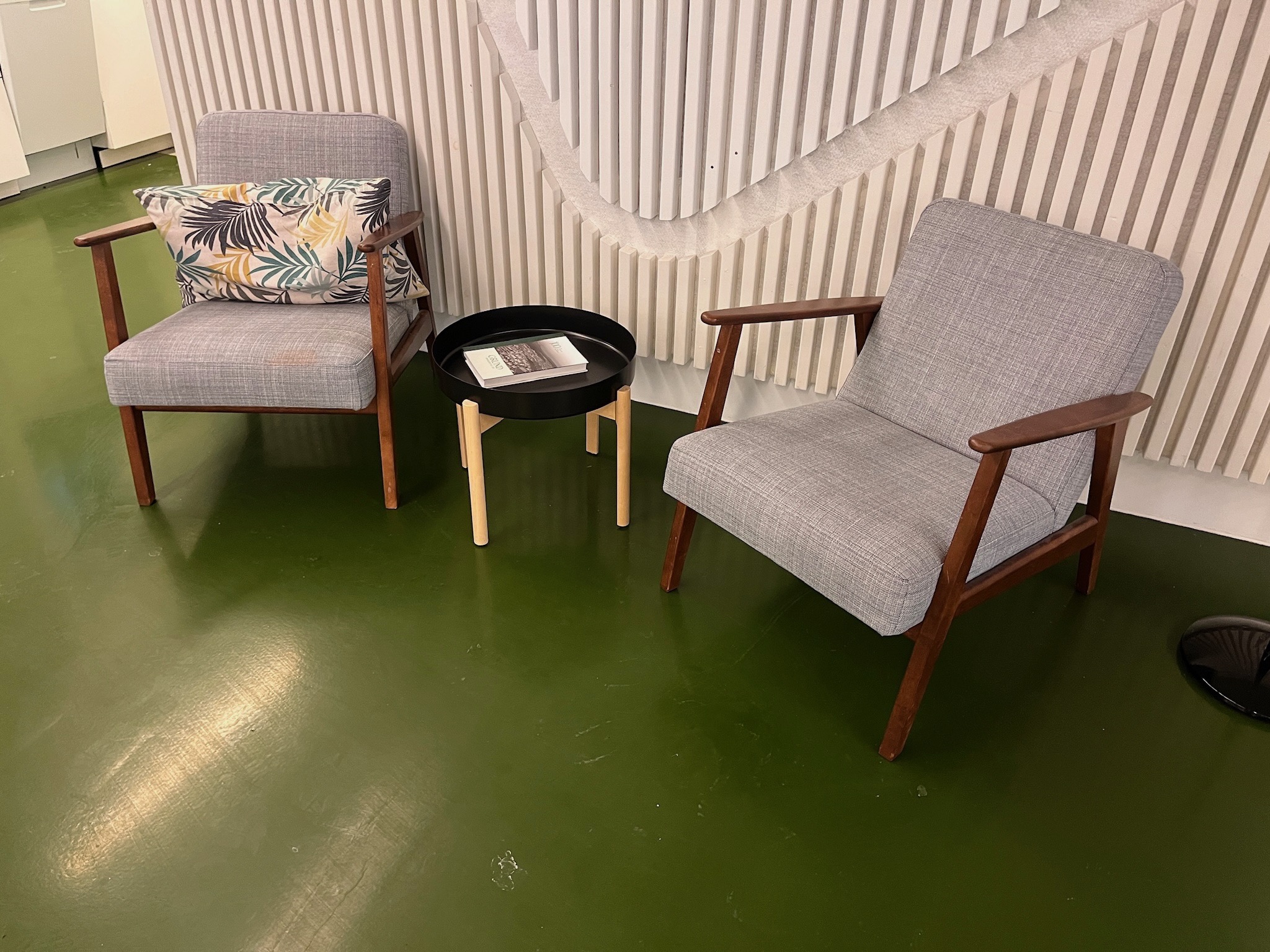 SELT / SOLD Hægindastóll frá IKEA ( 2 stk). 3