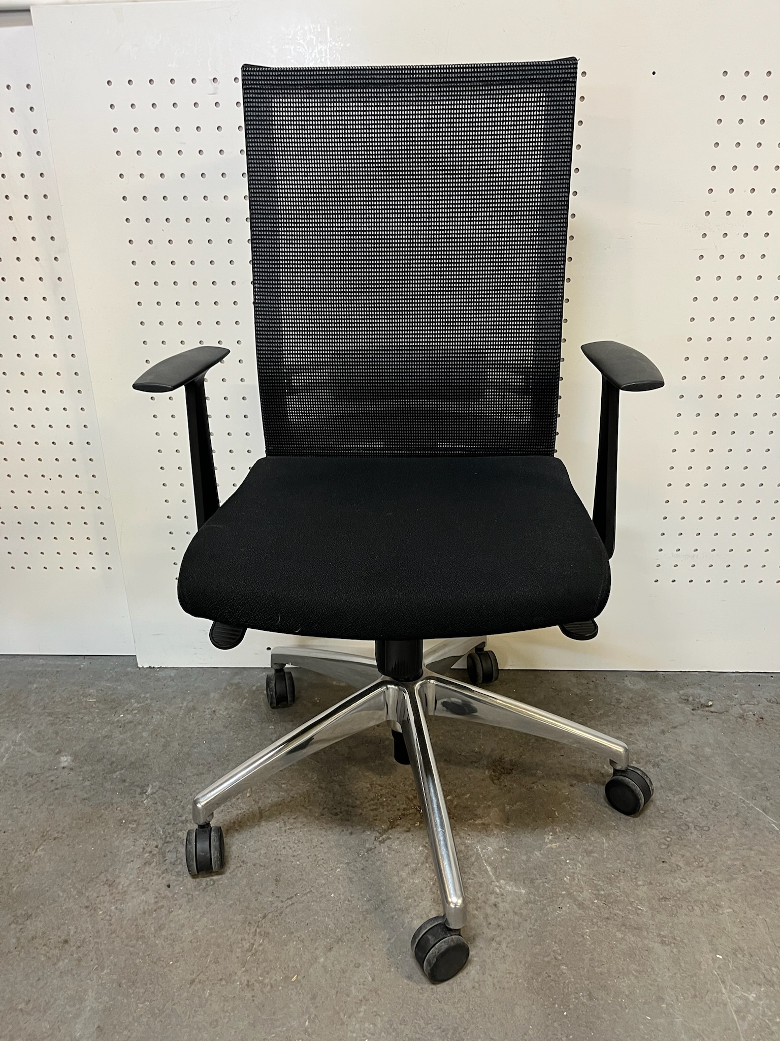 SELT / SOLD Innx skrifborðsstóll - fundarstólar (2 stk.)