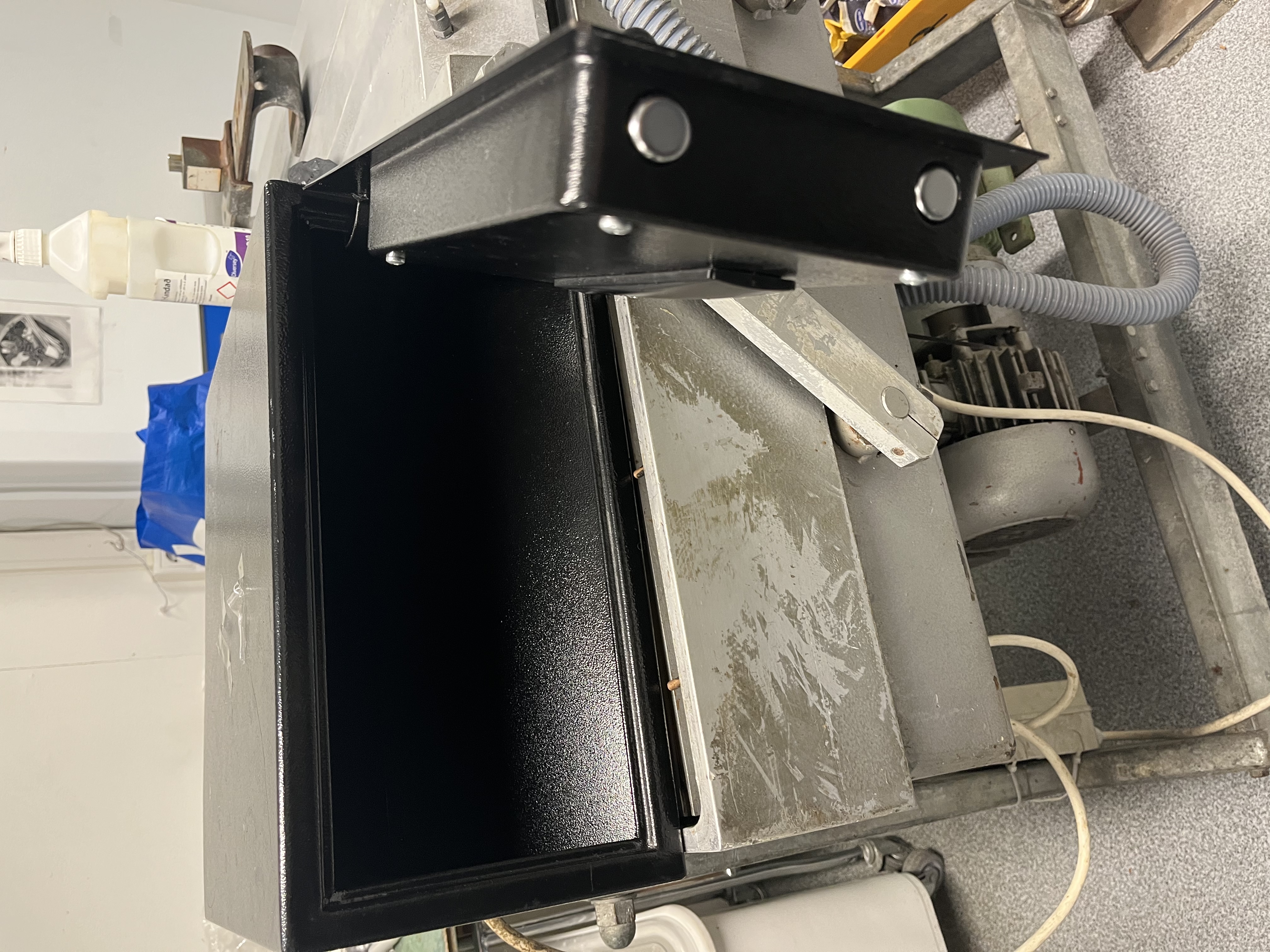SELT / SOLD - Verðmætaskápur Sentry Safe 2