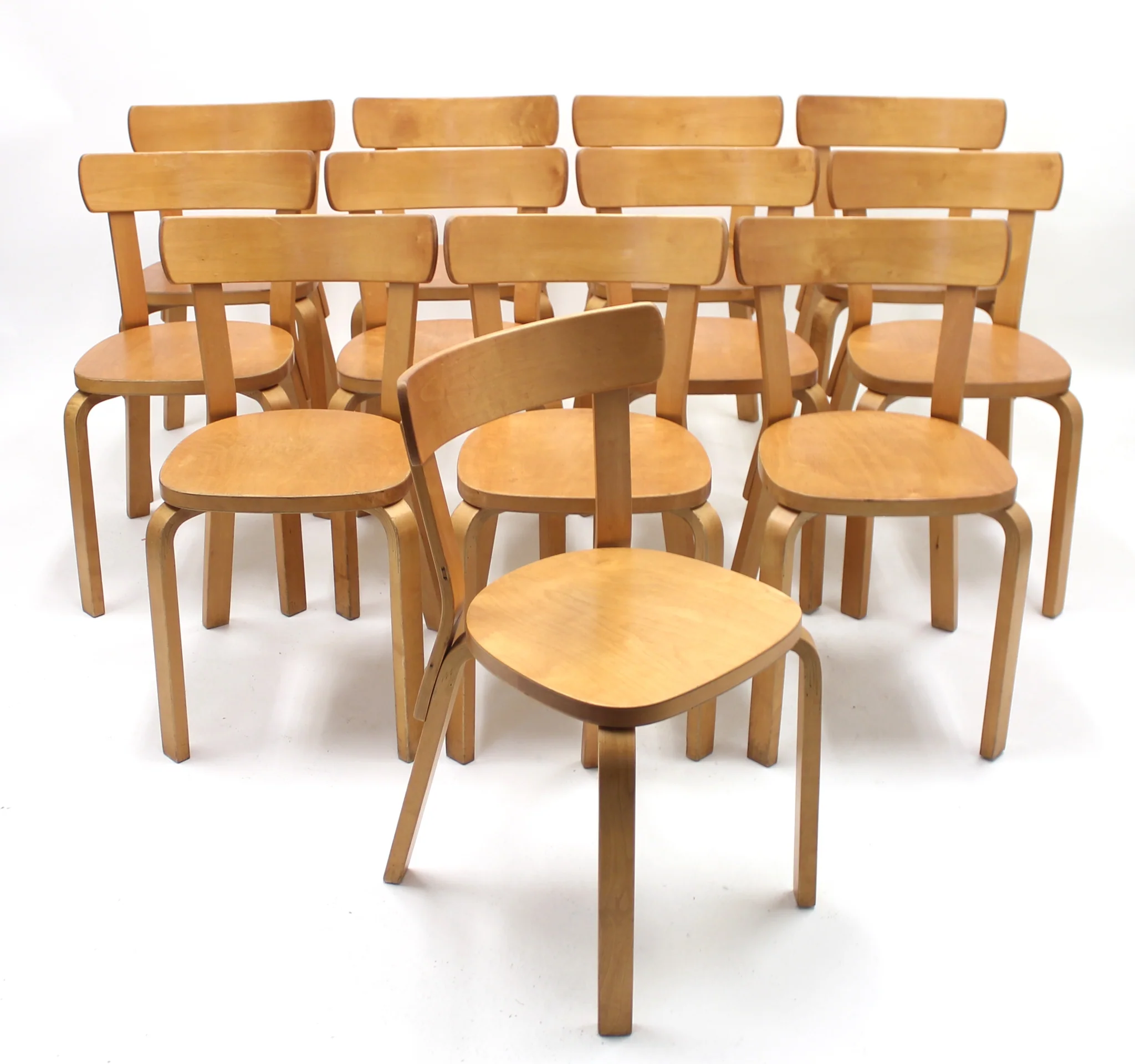 SELT / SOLD Alvar Aalto 69 - frá Artek - (30 stk.)