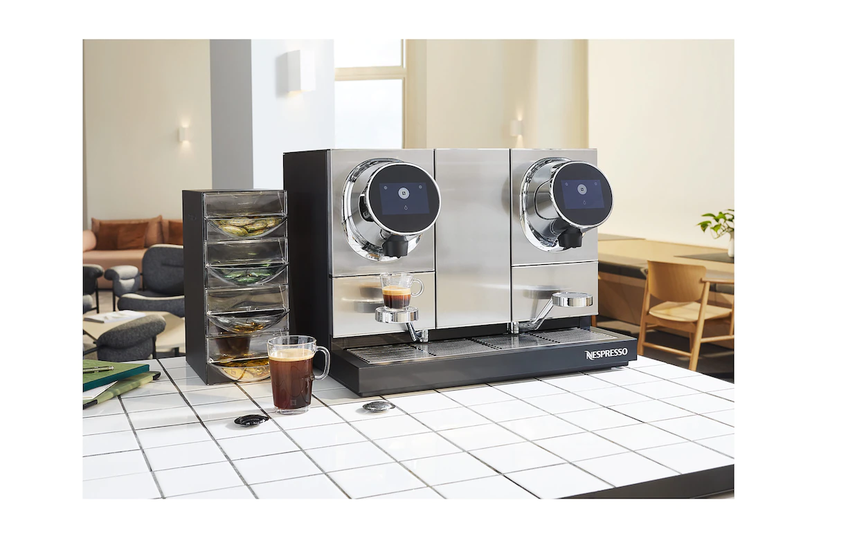 SELT / SOLD Nespresso Professonal Momento 200 kaffivél á íslensku - Nýle 5