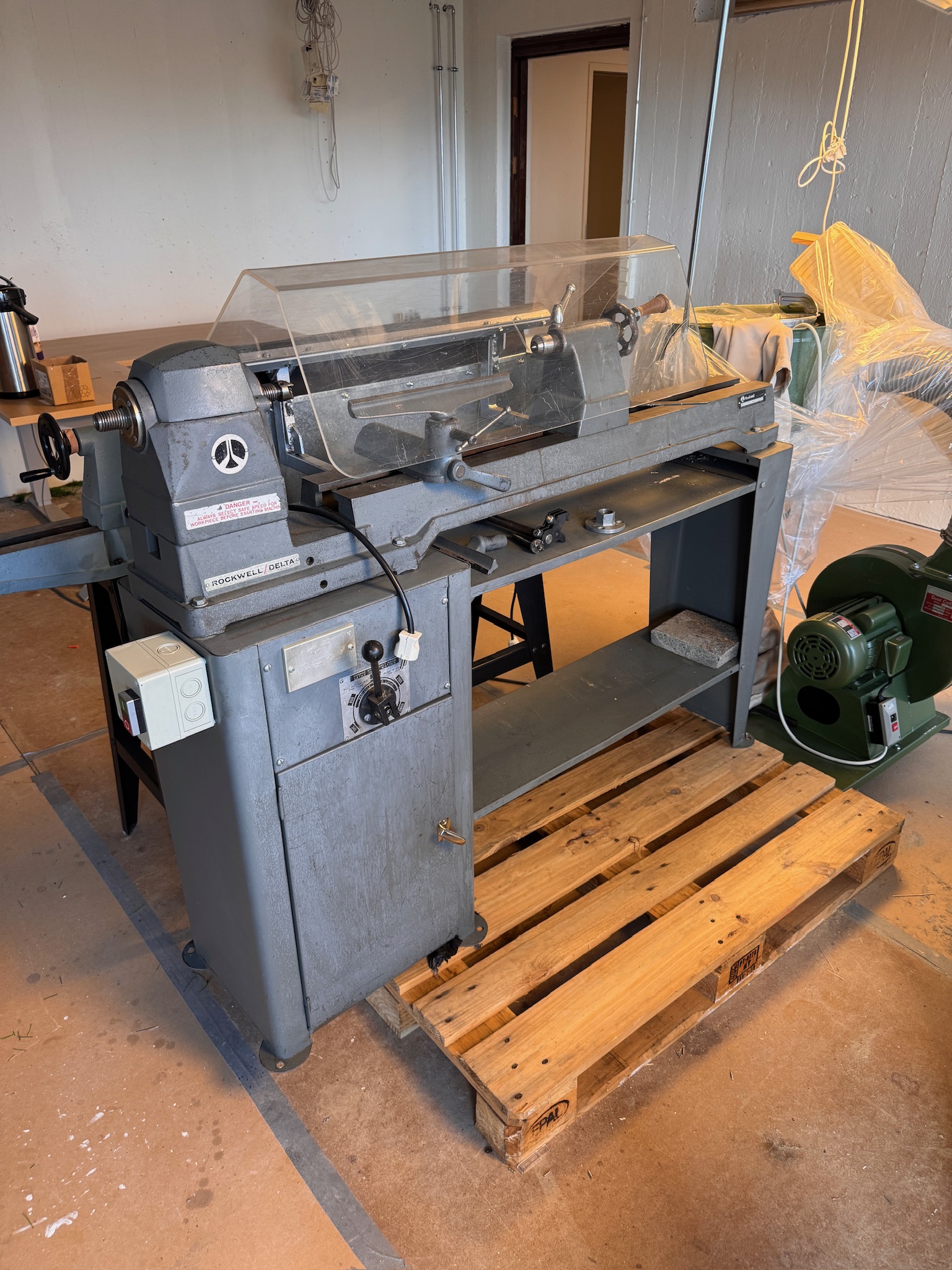 SELT / SOLD Rockwell rennibekkur
