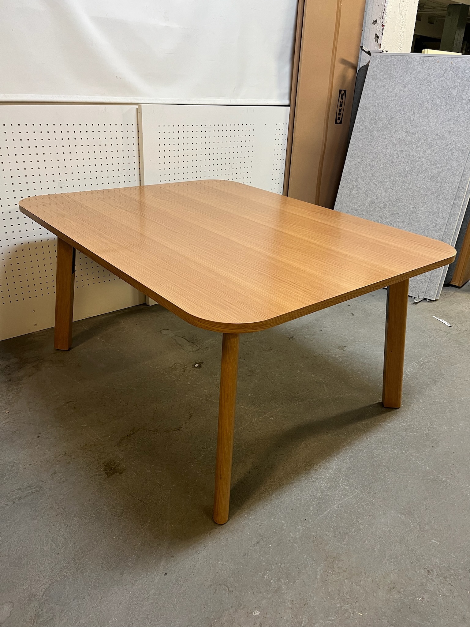 SELT / SOLD Borstofuborð, B120xD150sm. 2