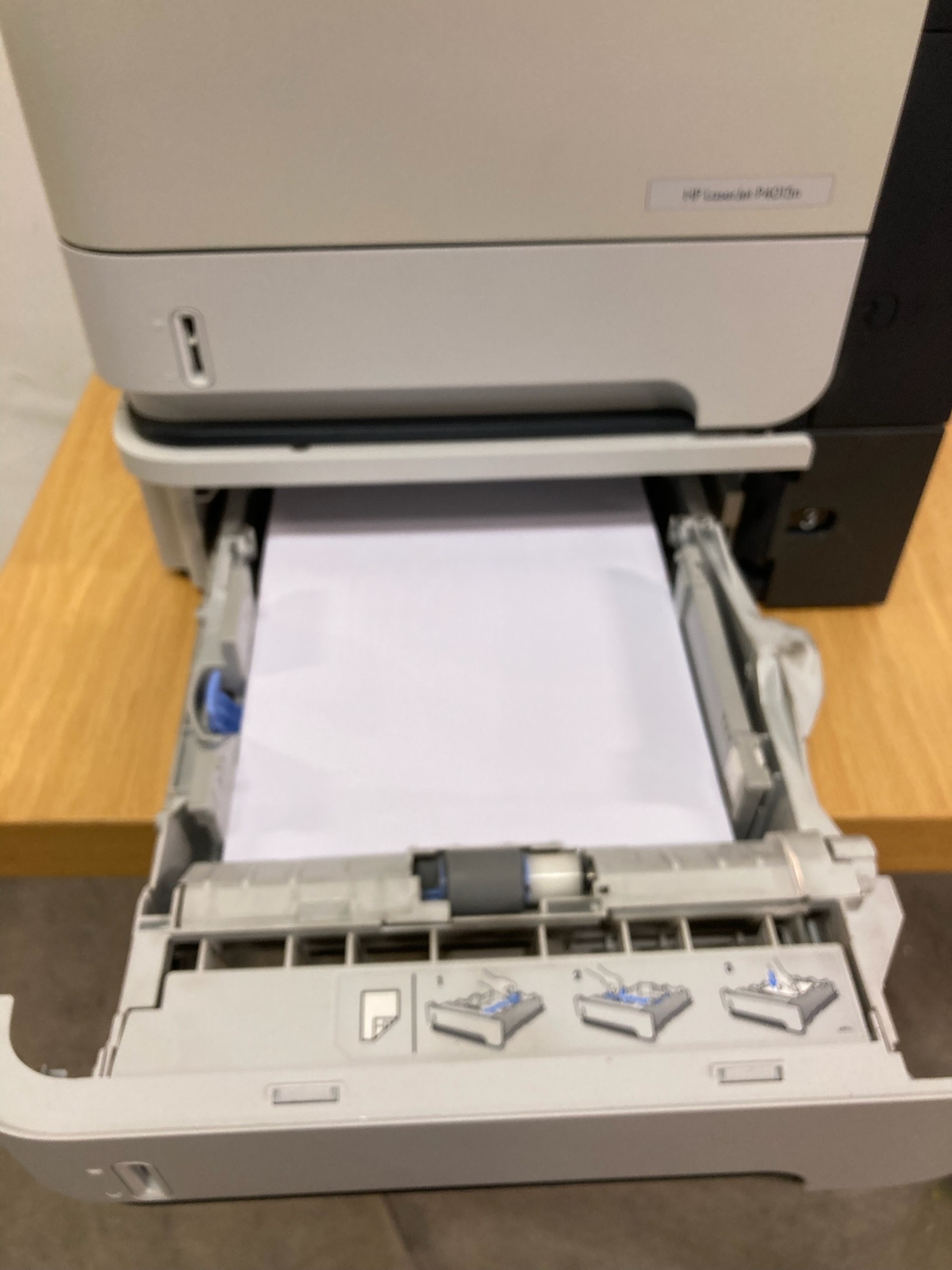 SELT / SOLD Prentari - HP LaserJet P4015n 3