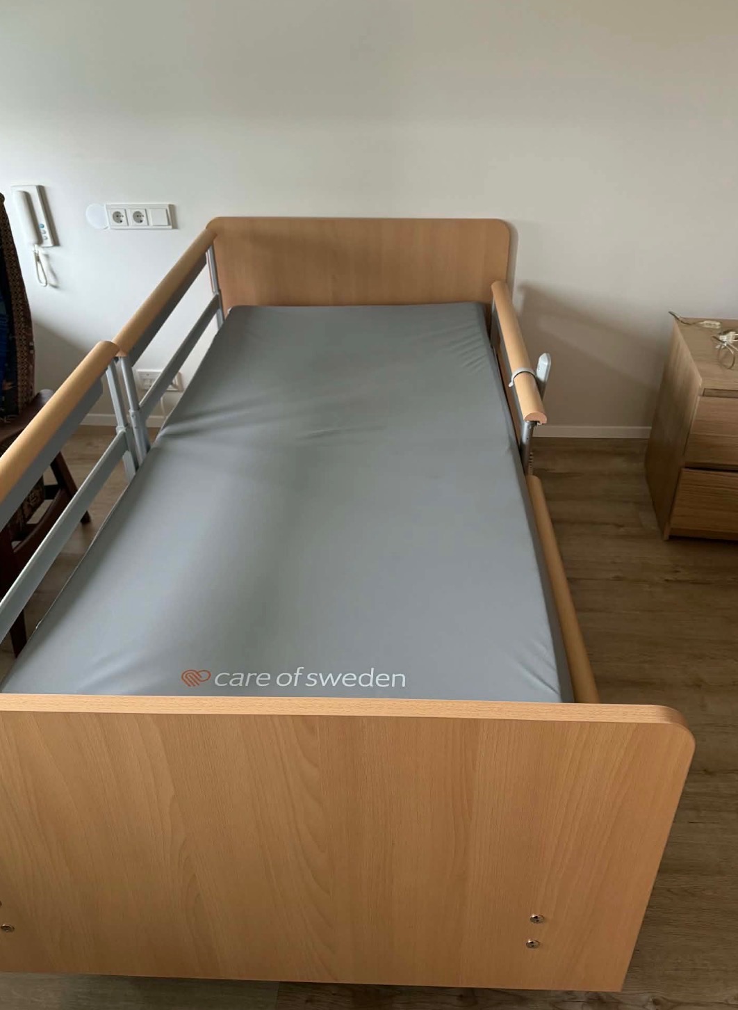 SELT / SOLD sentida SC hjúkrunarrúm 90cm frá Fastus - (1.5 árs) 3