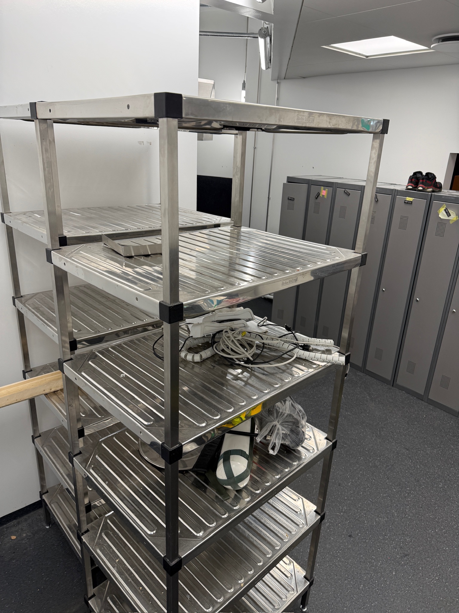 SELT / SOLD Rieber Niro Regal hillueining 2