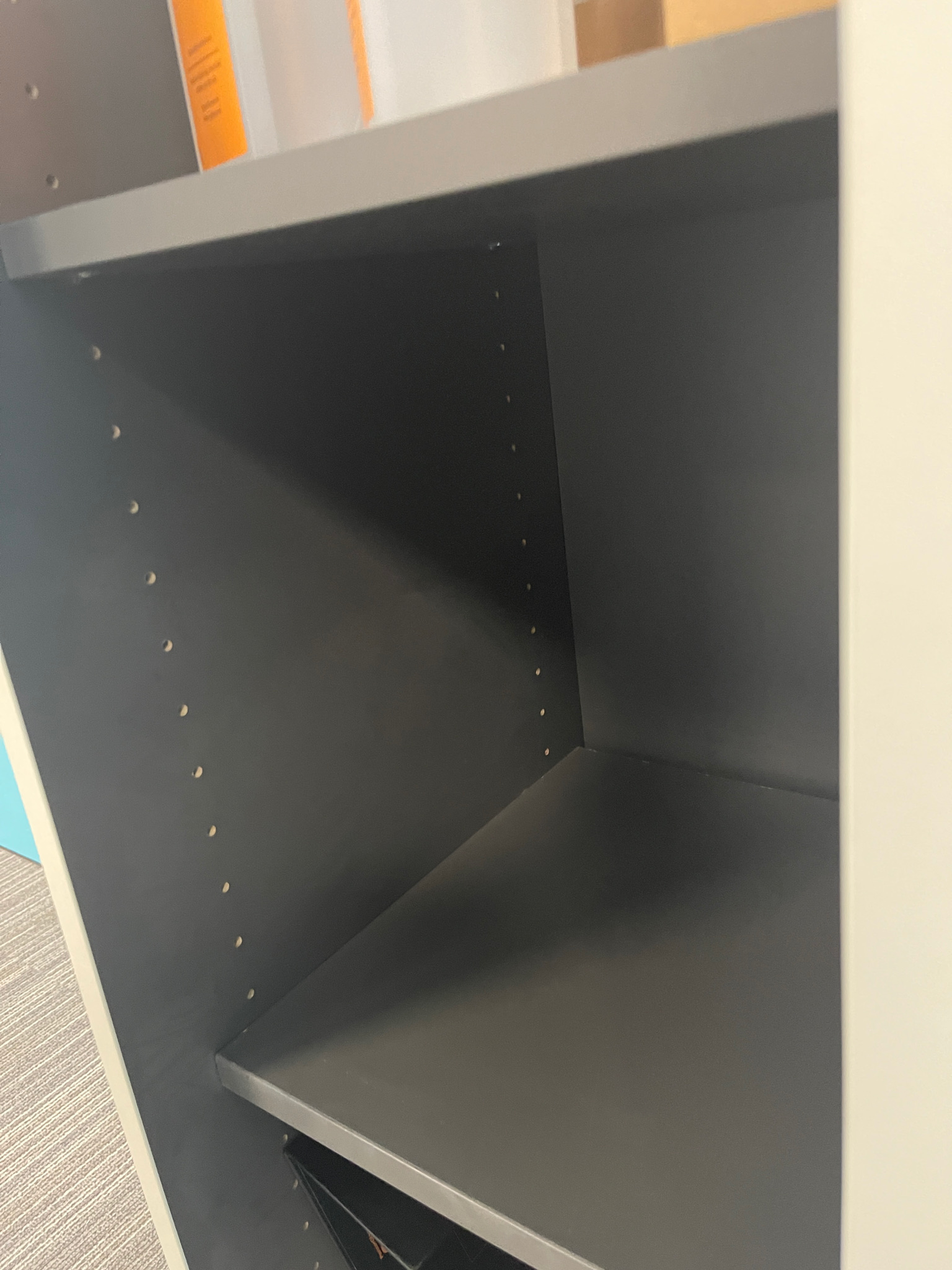Selt / Endurnýtt- IKEA Galant skápur með rennihurð og læsingu 6