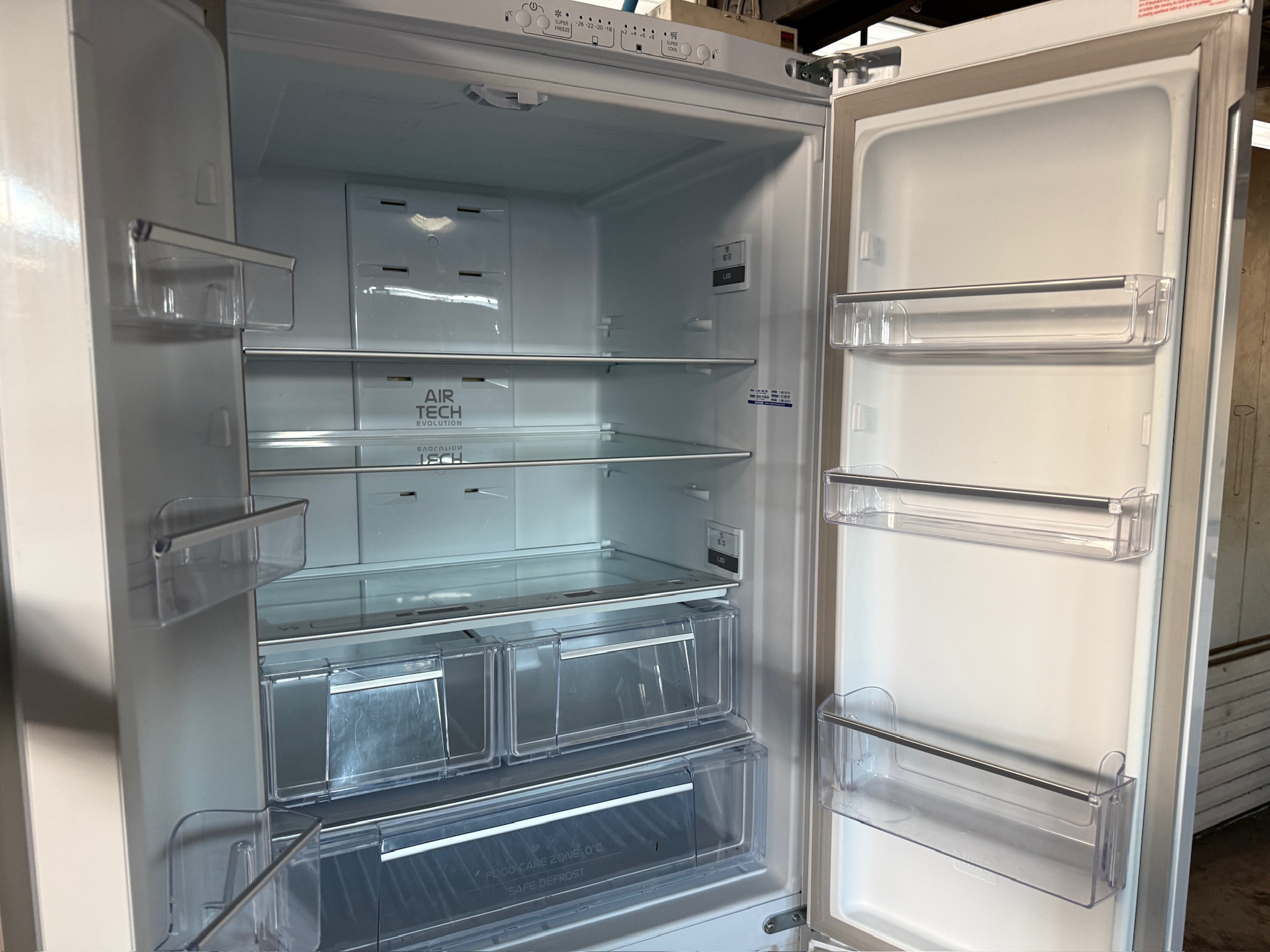 SELT / SOLD Hotpoint Ariston tvöfaldur kæliskápur með frysti 4