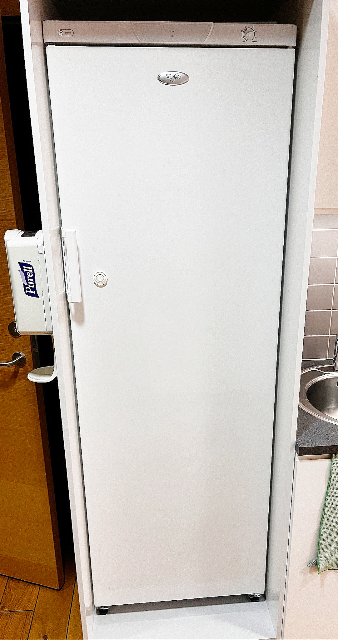 SELT / SOLD Whirlpool kæliskápur, H179sm.