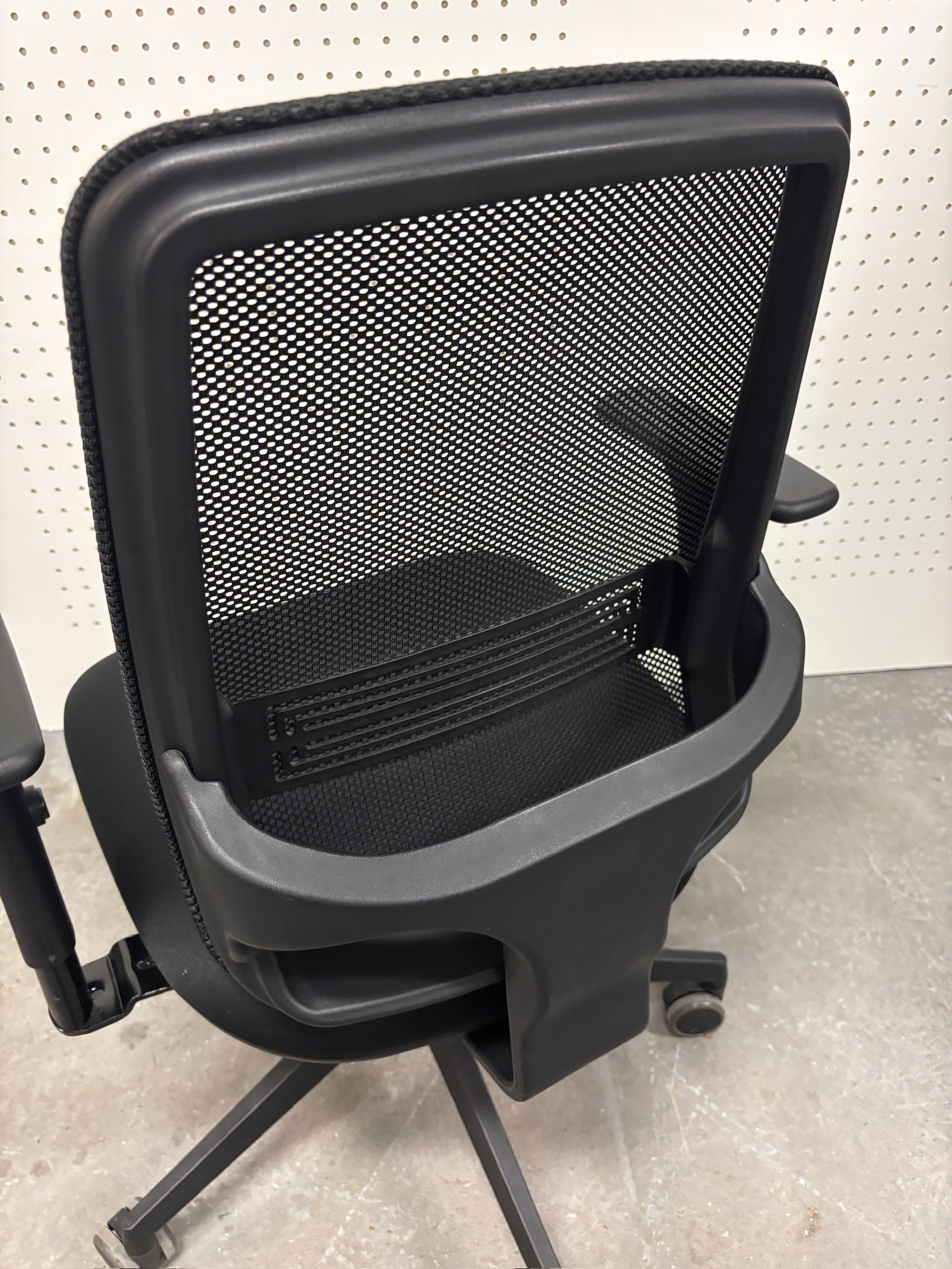 SELT / SOLD Dauphin skrifborðsstóll frá Pennanum 6