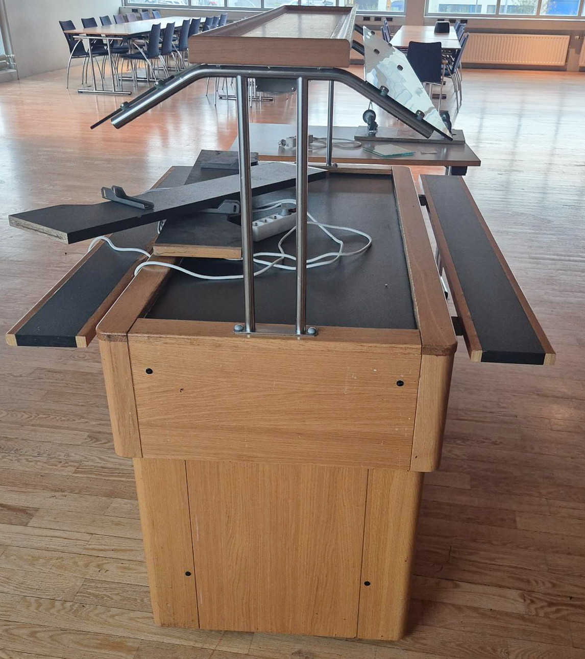 SELT / SOLD Friulinox framreiðsluborð, B148xD71xH140sm. 2