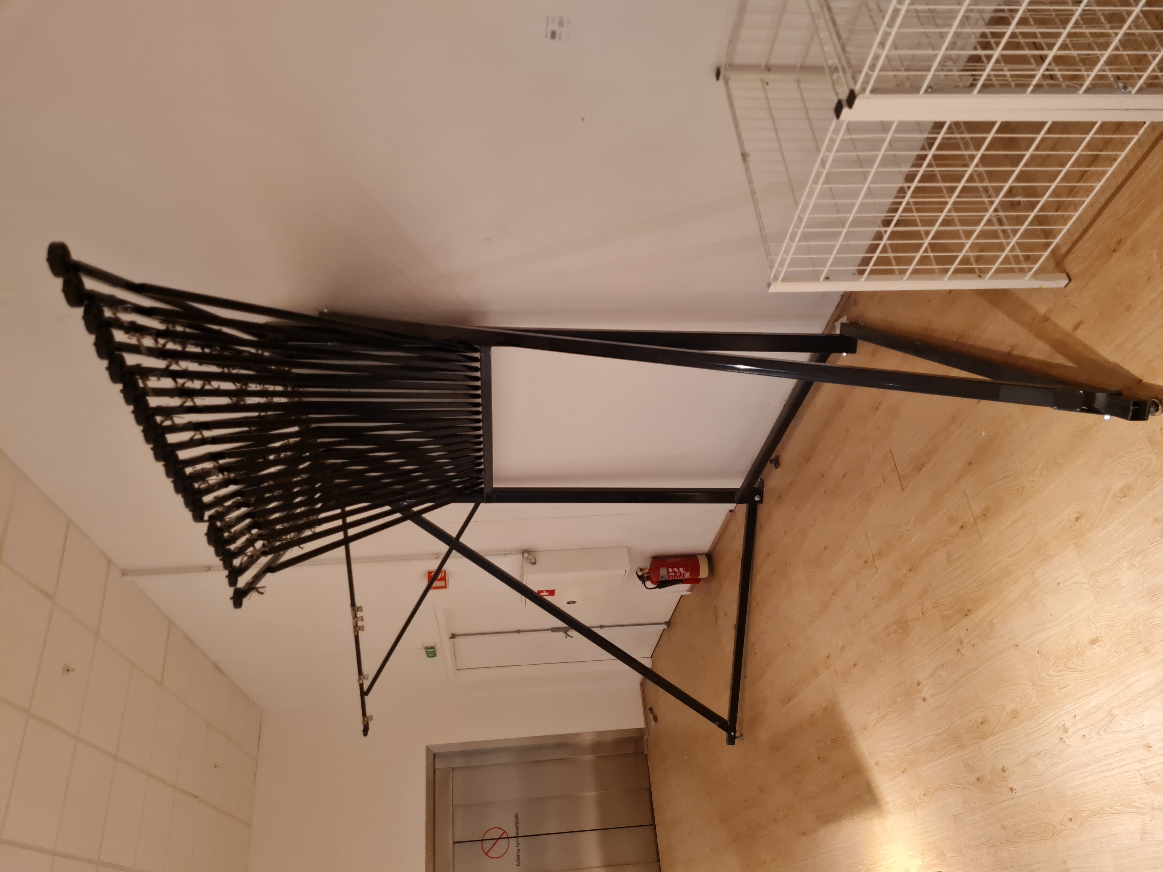 Selt - sold -Teppagrind 9