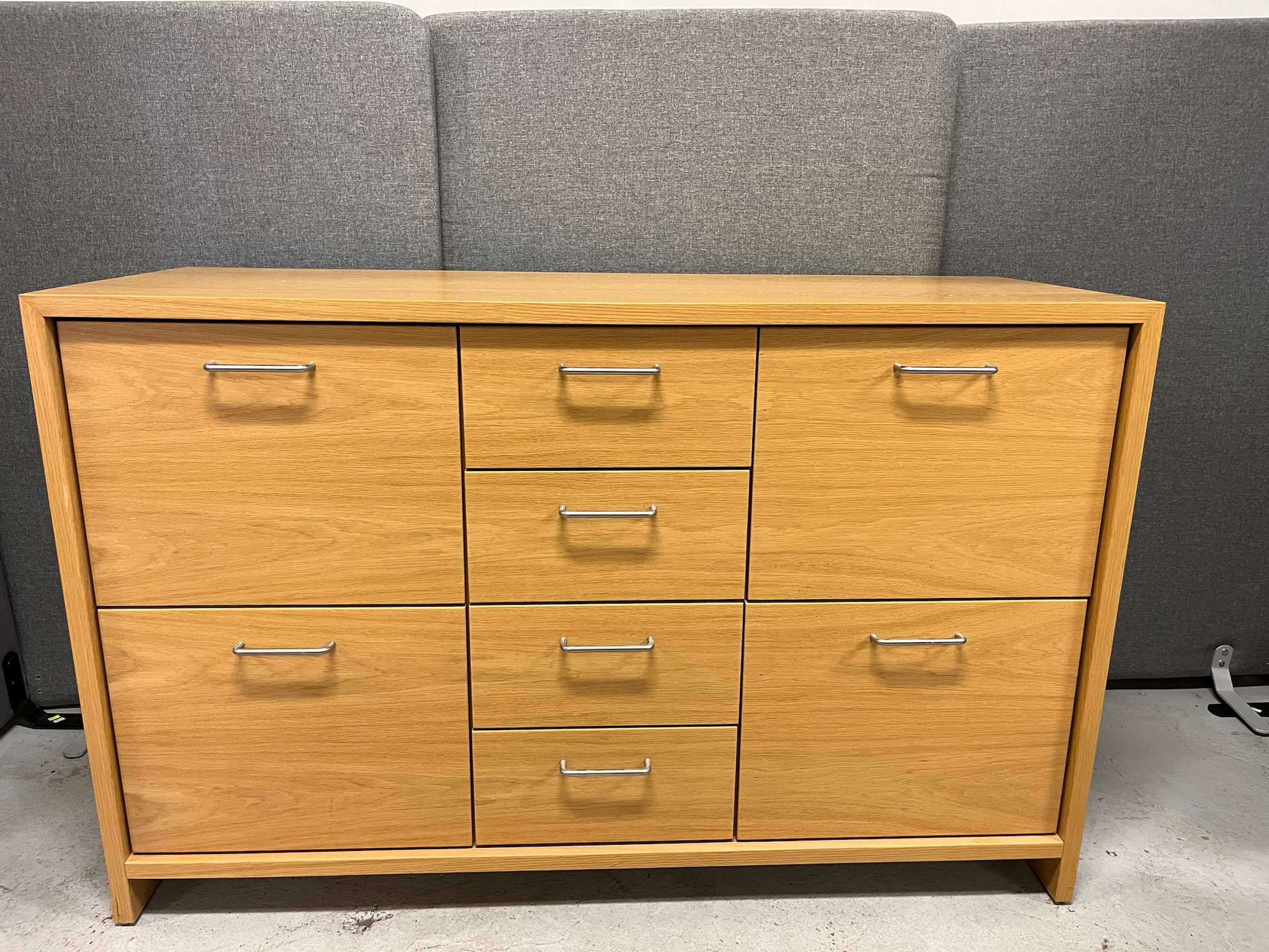 SELT / SOLD Kommóða, B150 x D55 x H96 sm. 2