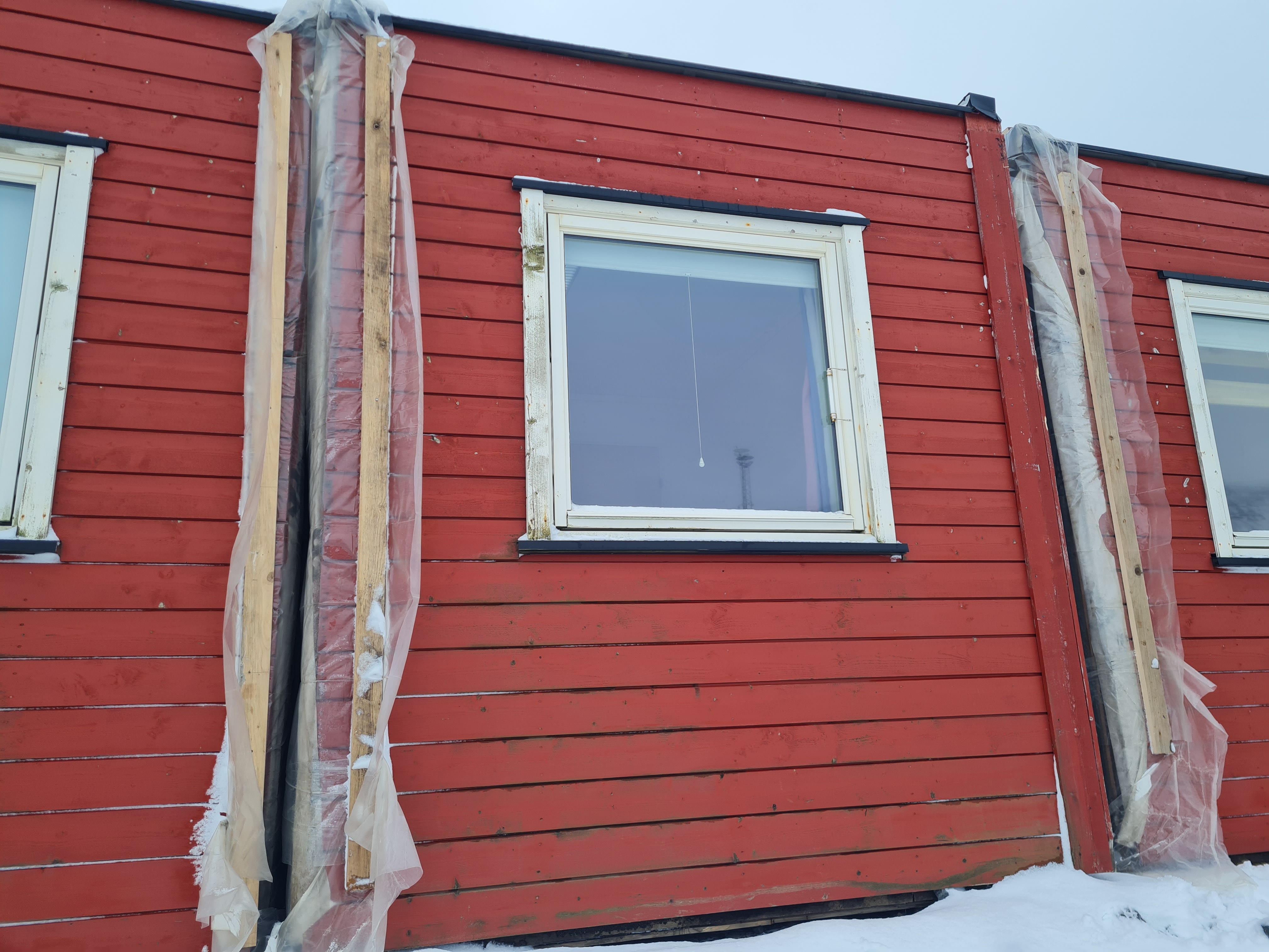 SELT / SOLD Smáhýsi Nr. 48080 04 - tvö herbergi/skrifstofur - gangur - 20 fm2 2