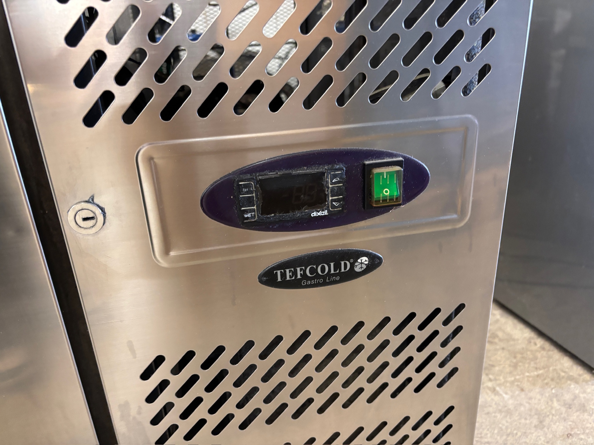 SELT / SOLD Tefcold Samlokuborð Prep Counter kæliborð 4