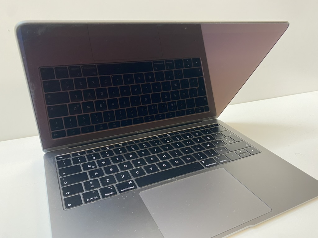SELT / SOLD Apple MacBook Air, 13'' 7