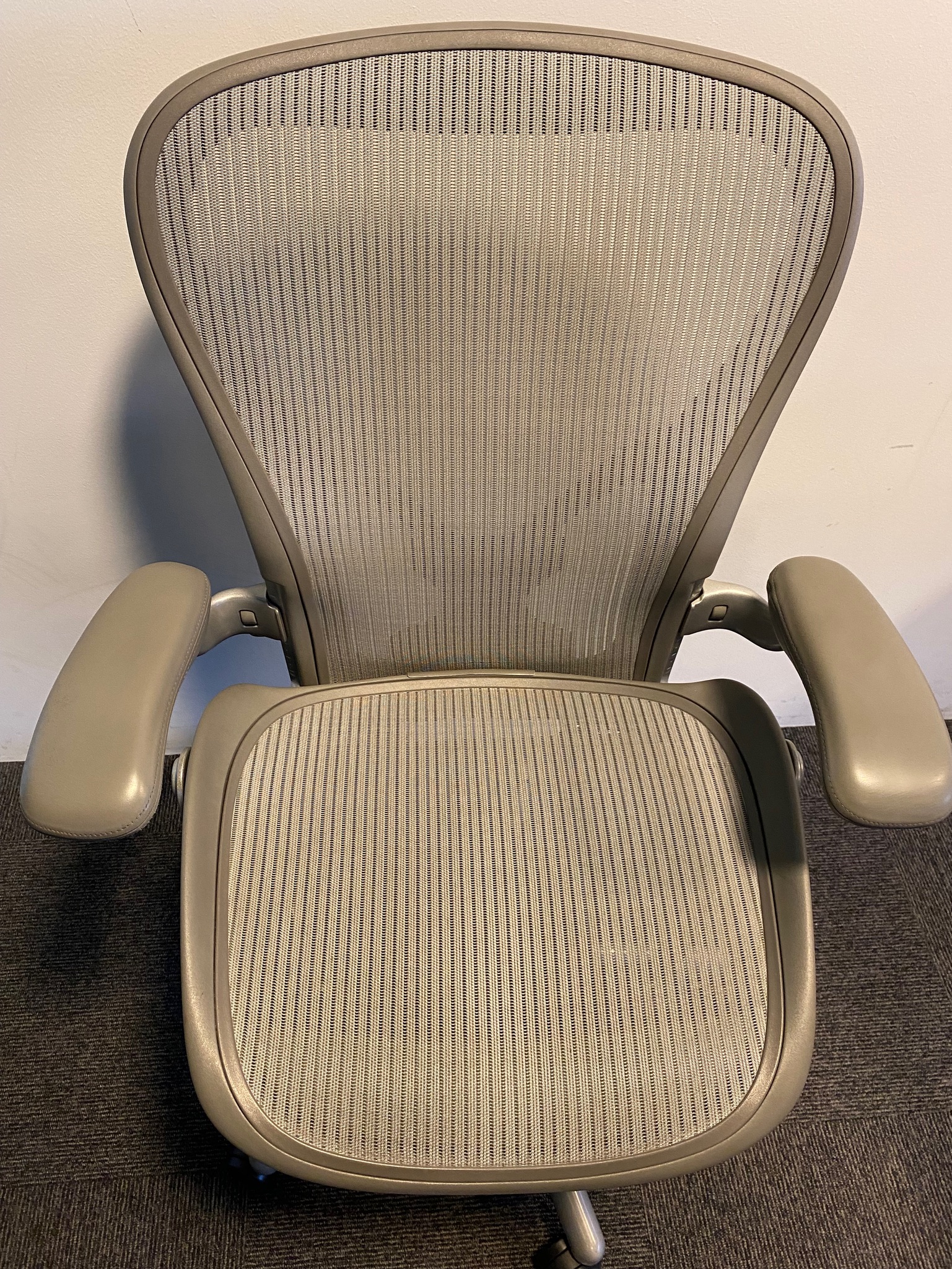 SELT / SOLD Herman Miller Aeron, C stærð 4