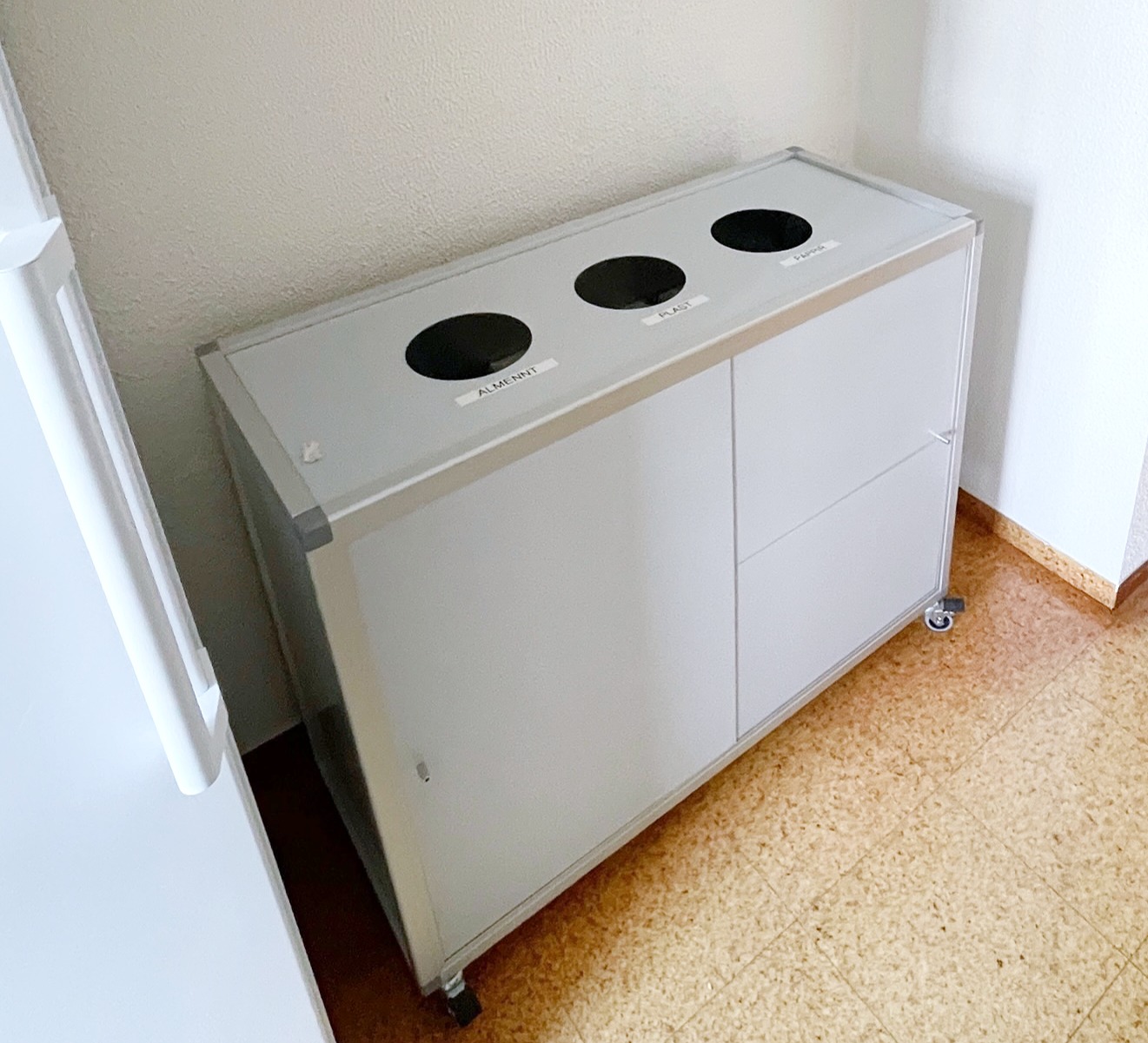 SELT / SOLD Flokkunarskápar á hjólum, B100 x D40 x H80 sm. - Alþingi 4