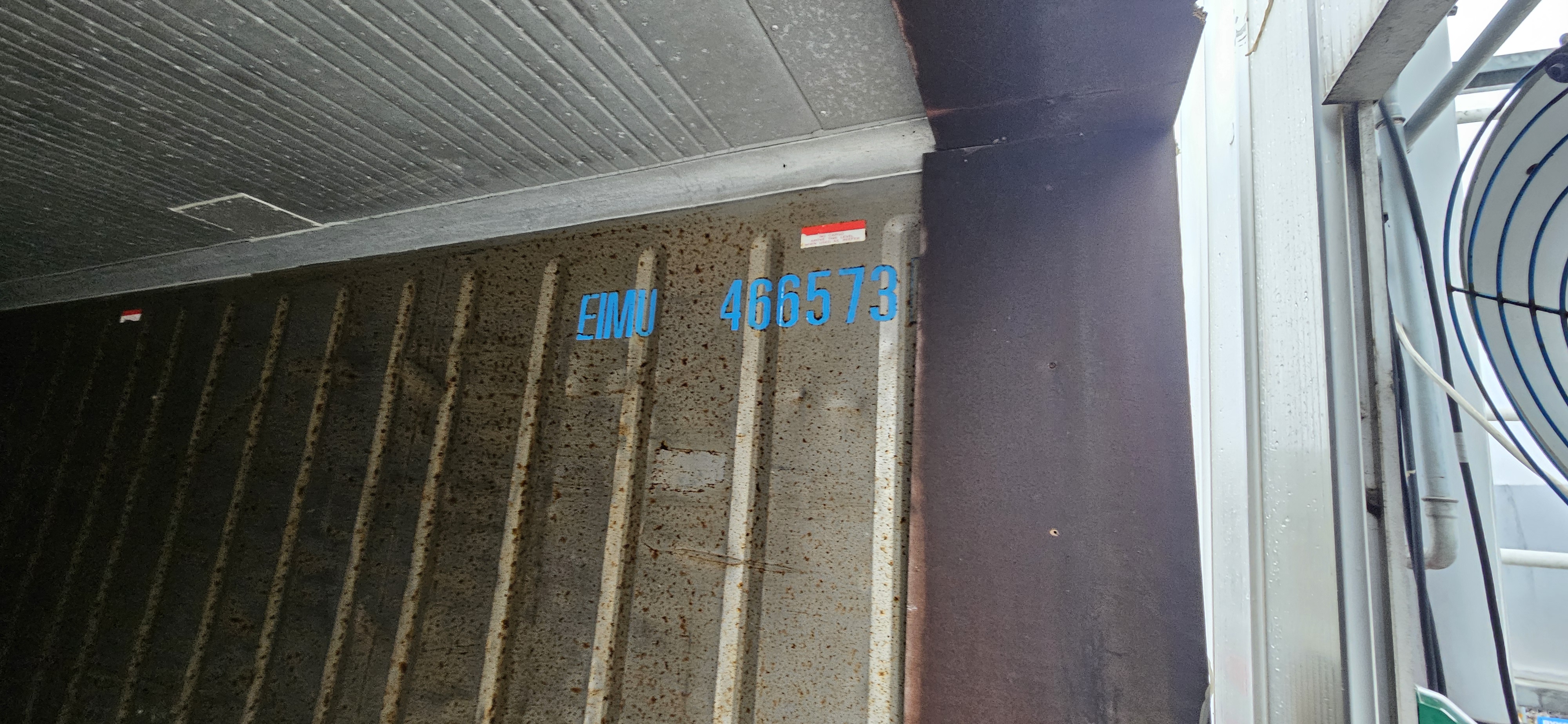 SELT / SOLD - Einangraður gámur - frystigámur - 466573 - hurðalaus 3