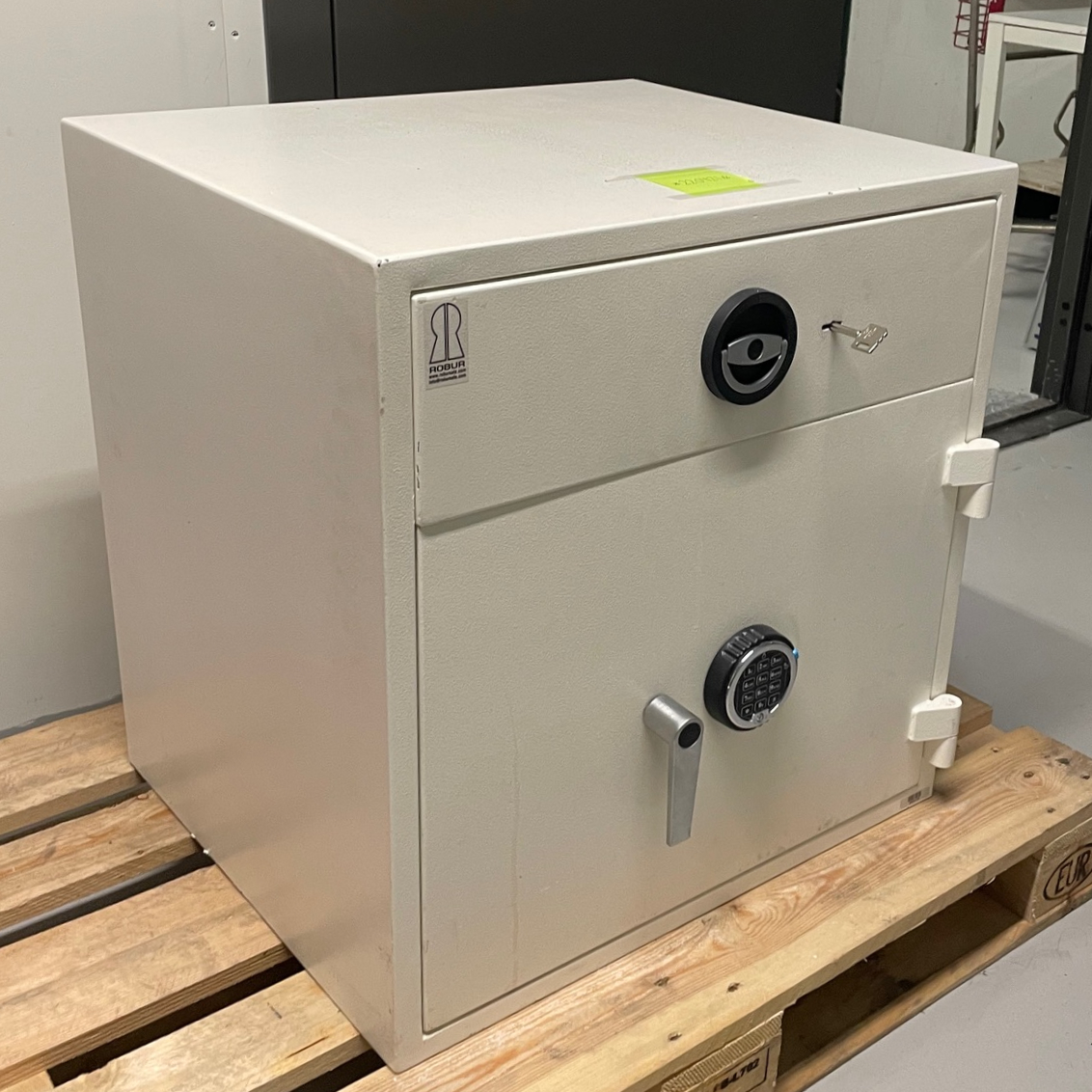 Robur innleggsskápur - H67 x B65 x D55