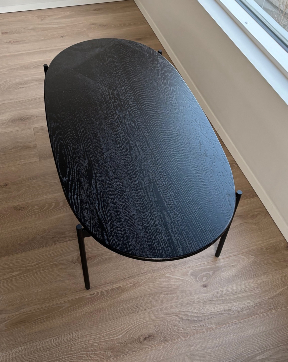 SELT / SOLD Skye Oval sófaborð frá Línunni, 120 x 60 x 40 sm. 2