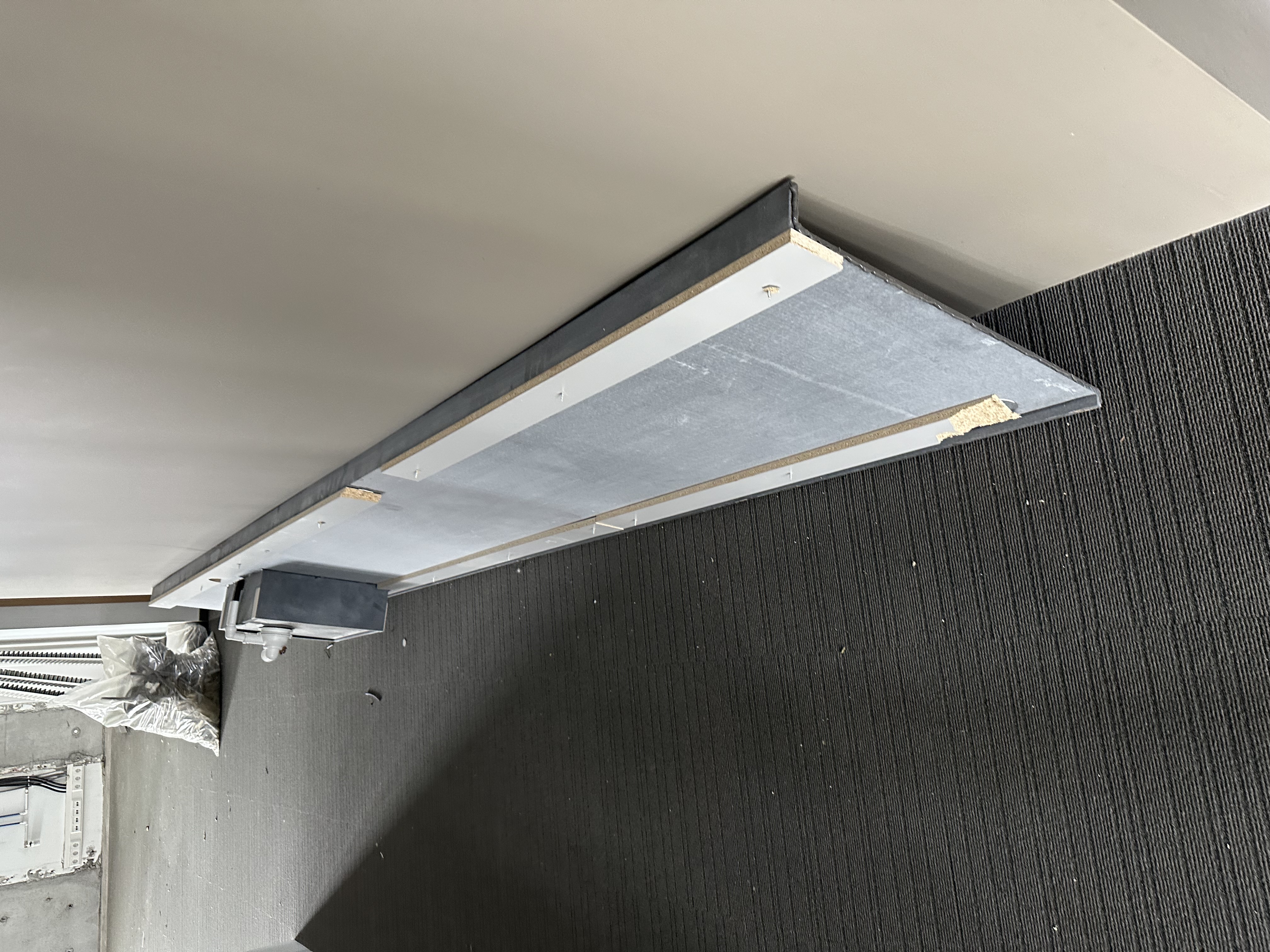 SELT / SOLD - Quartz borðplata með innfeldum vask og ísskáp - 3.64 m. 4