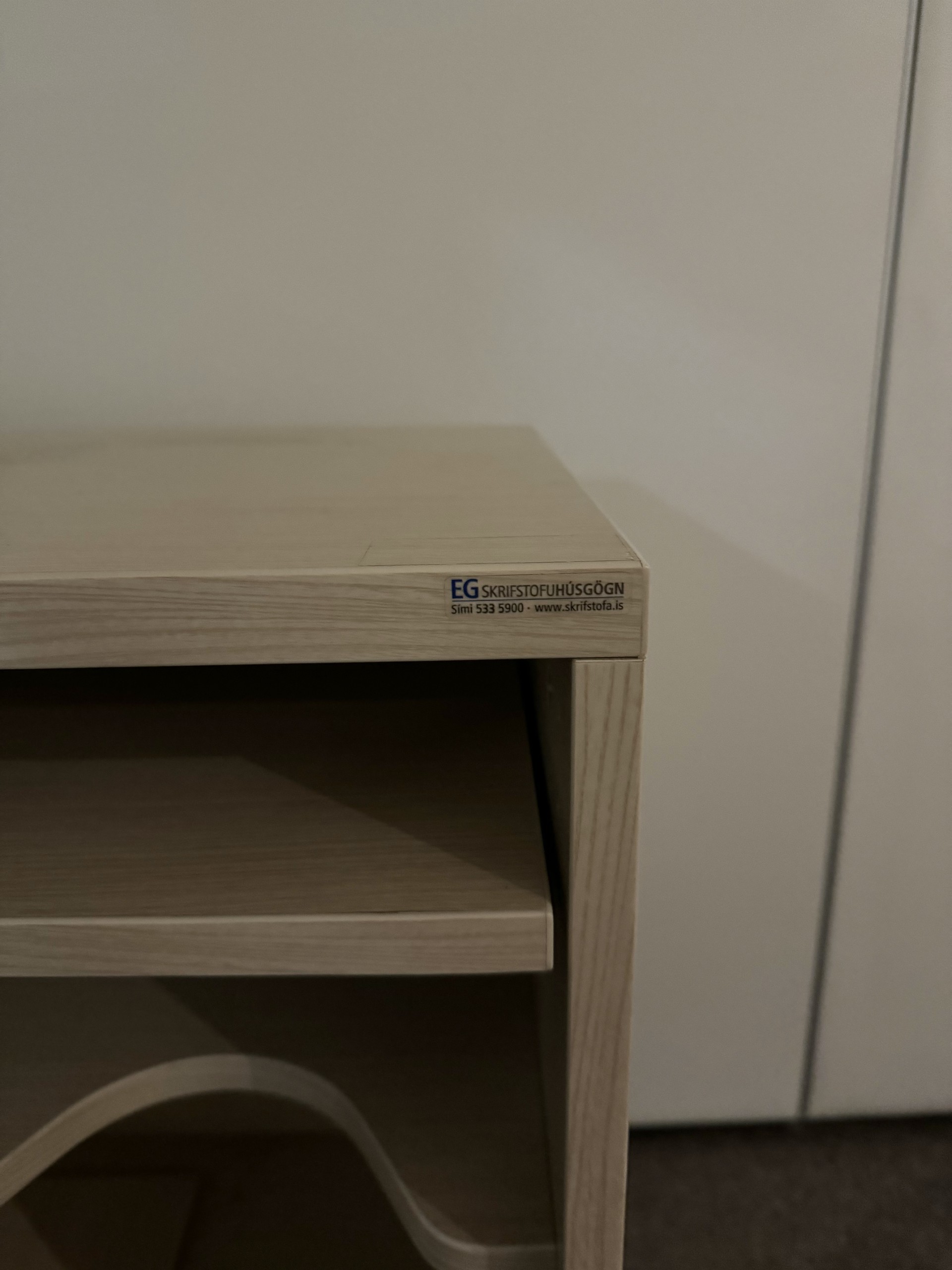 SELT / SOLD Geymsluskápur frá EG húsgögn 3