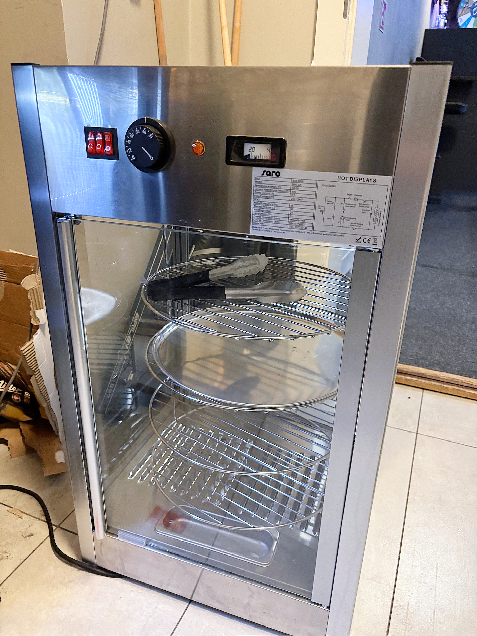 SELT / SOLD Saro Niklas pizzahitari 6