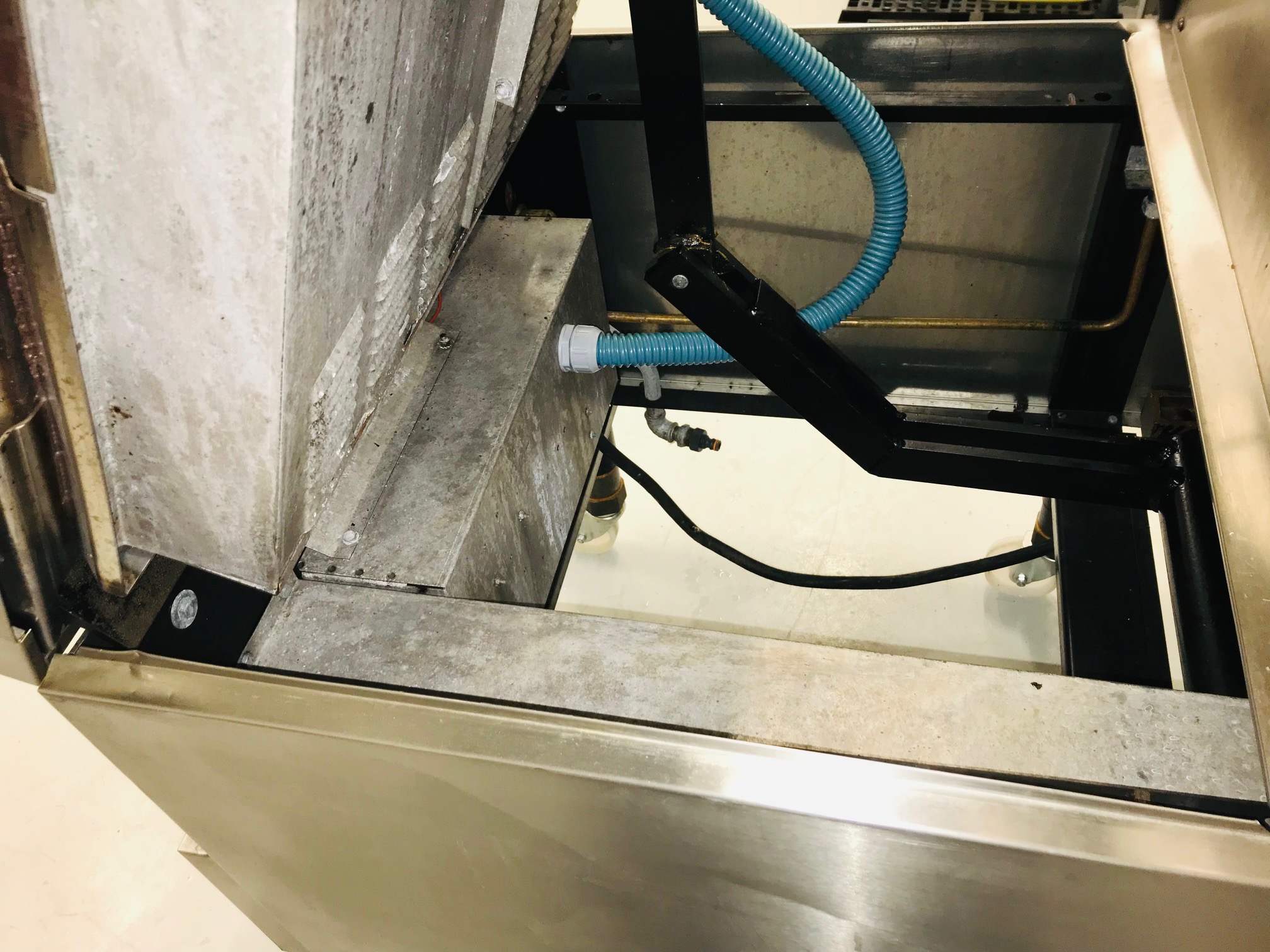 SELT / SOLD - Zanussi 80-100L veltipanna á hjólum 9