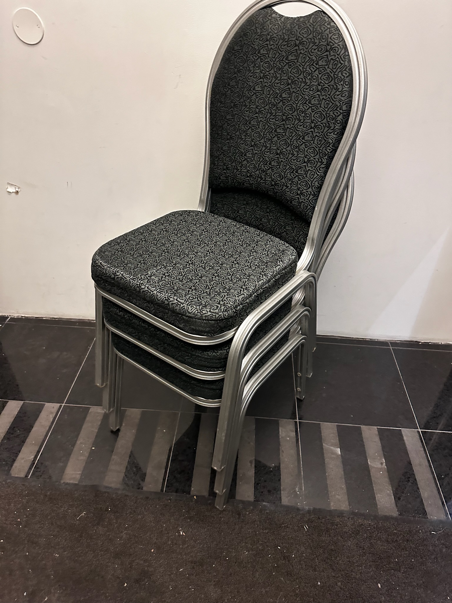SELT / SOLD Staflanlegir veislustólar - fundarstólar (33 stk.) 5