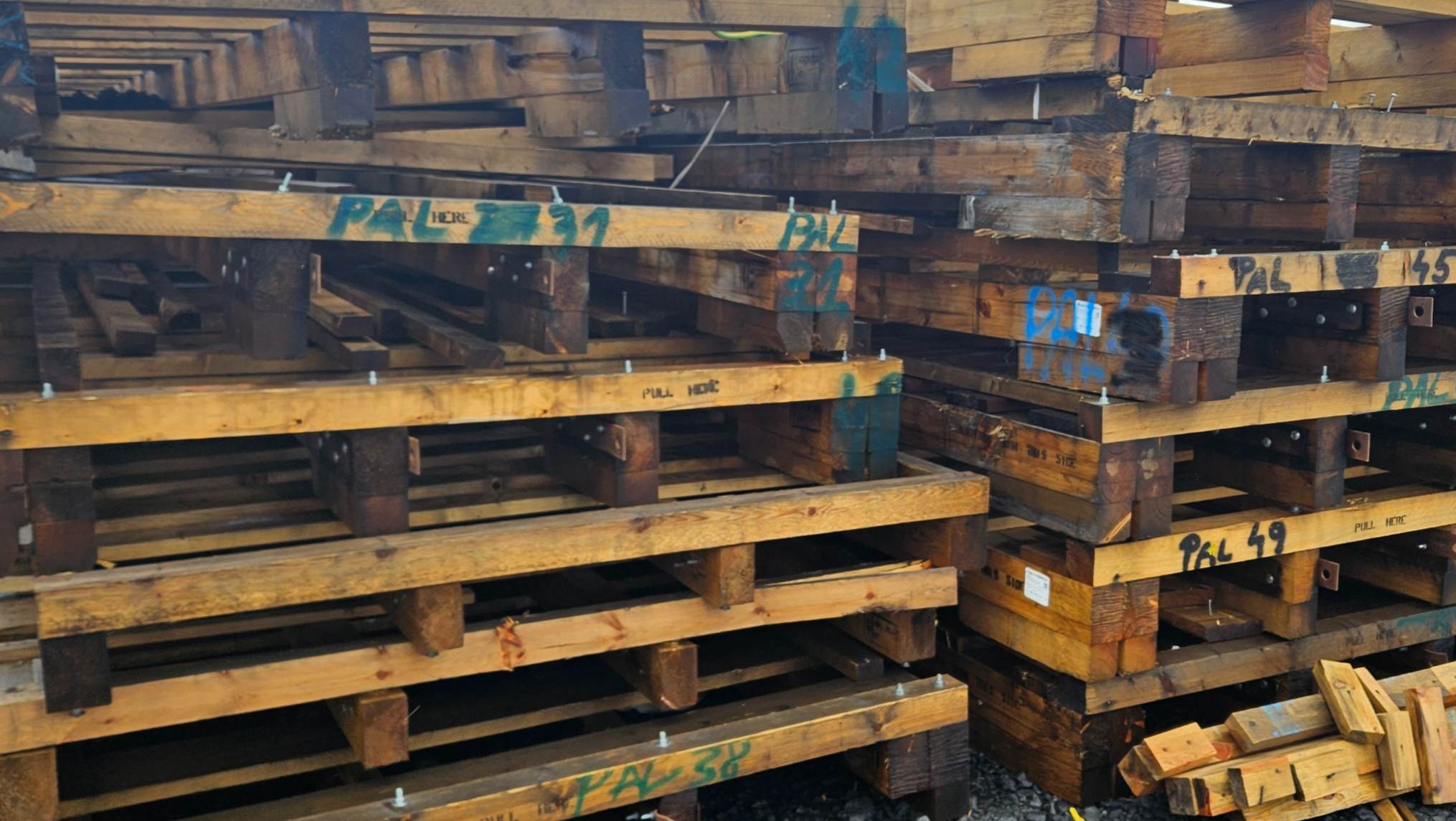SELT / SOLD Timburrammar dregarar - timburfleti 12x2 - Pnr. 850 Hella 5