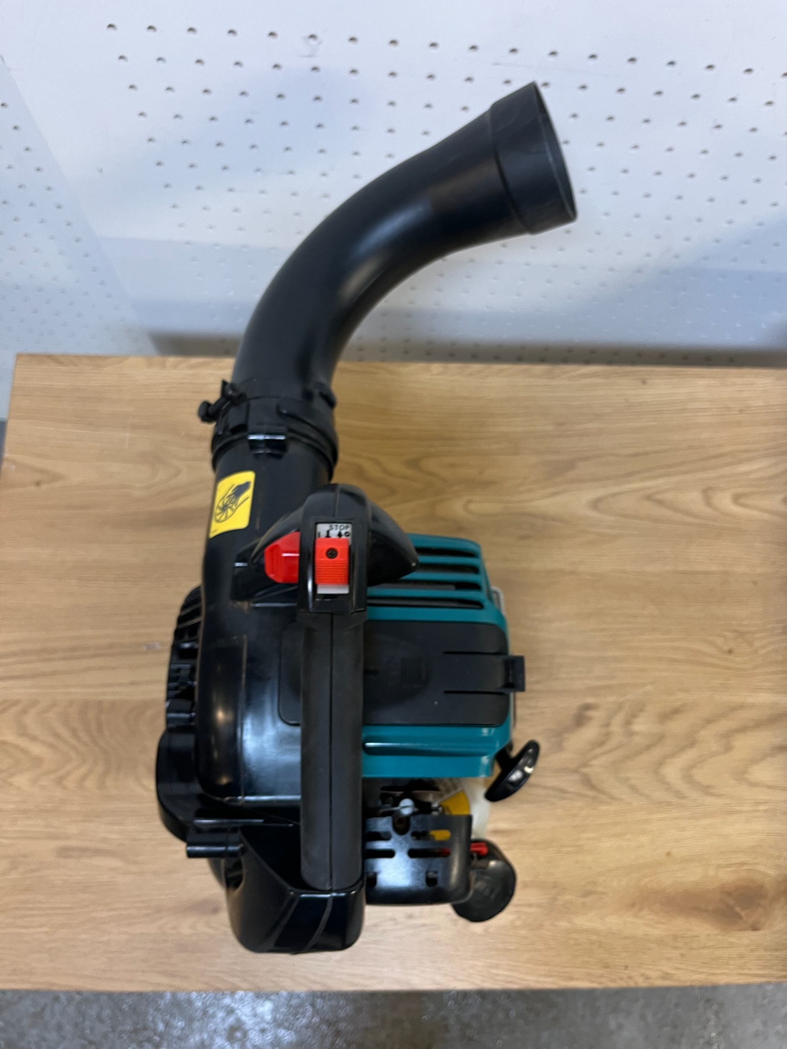 SELT / SOLD Makita EH025EU7 blásari 4