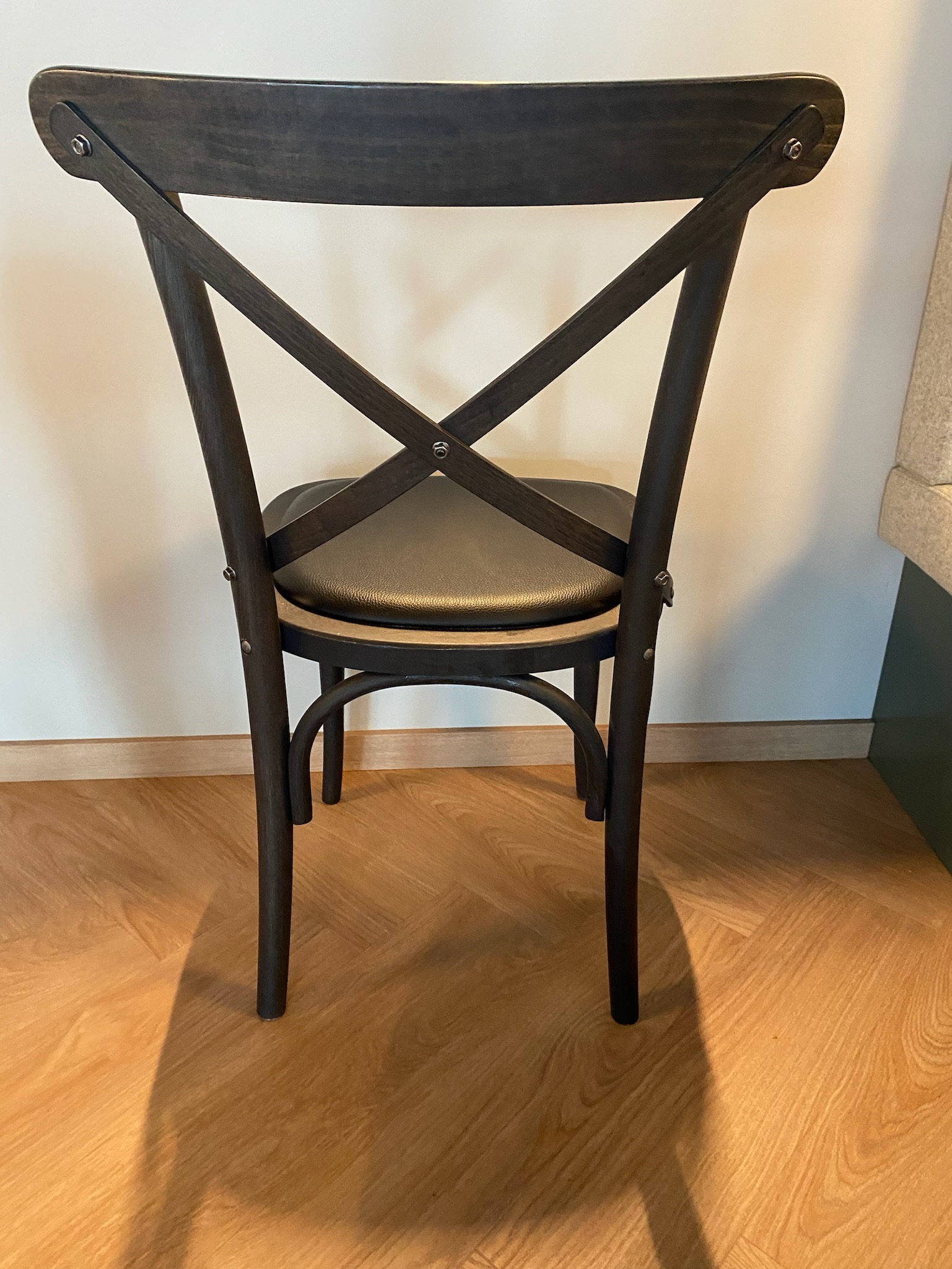 SELT / SOLD - New Wilson borðstofustólar frá Húsgagnahöllinni (15 stk.) 4