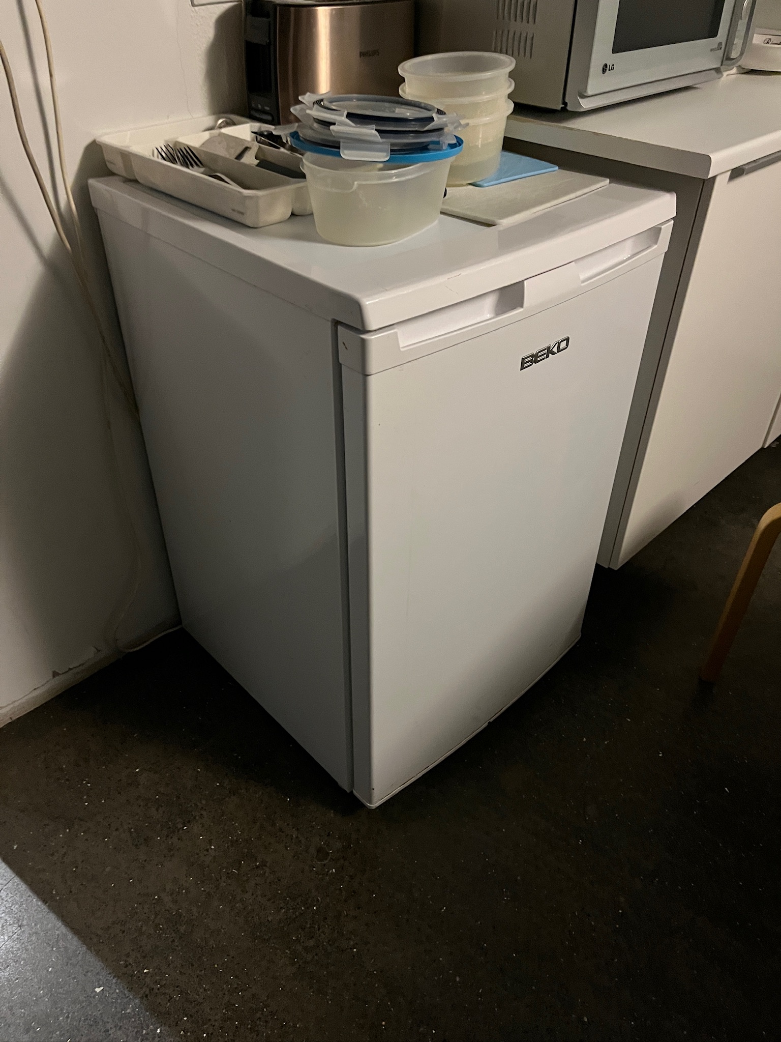 SELT / SOLD - Beko kælir, H85;x B55;x D55;sm.