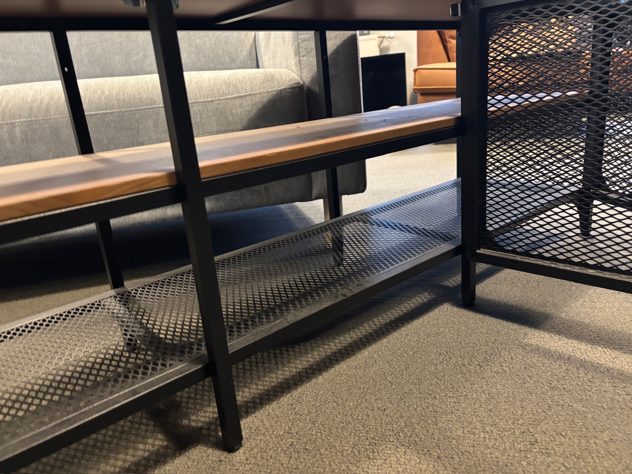 SELT / SOLD IKEA sjónvarpsbekkur, B150 x D36 x H54 sm. 5