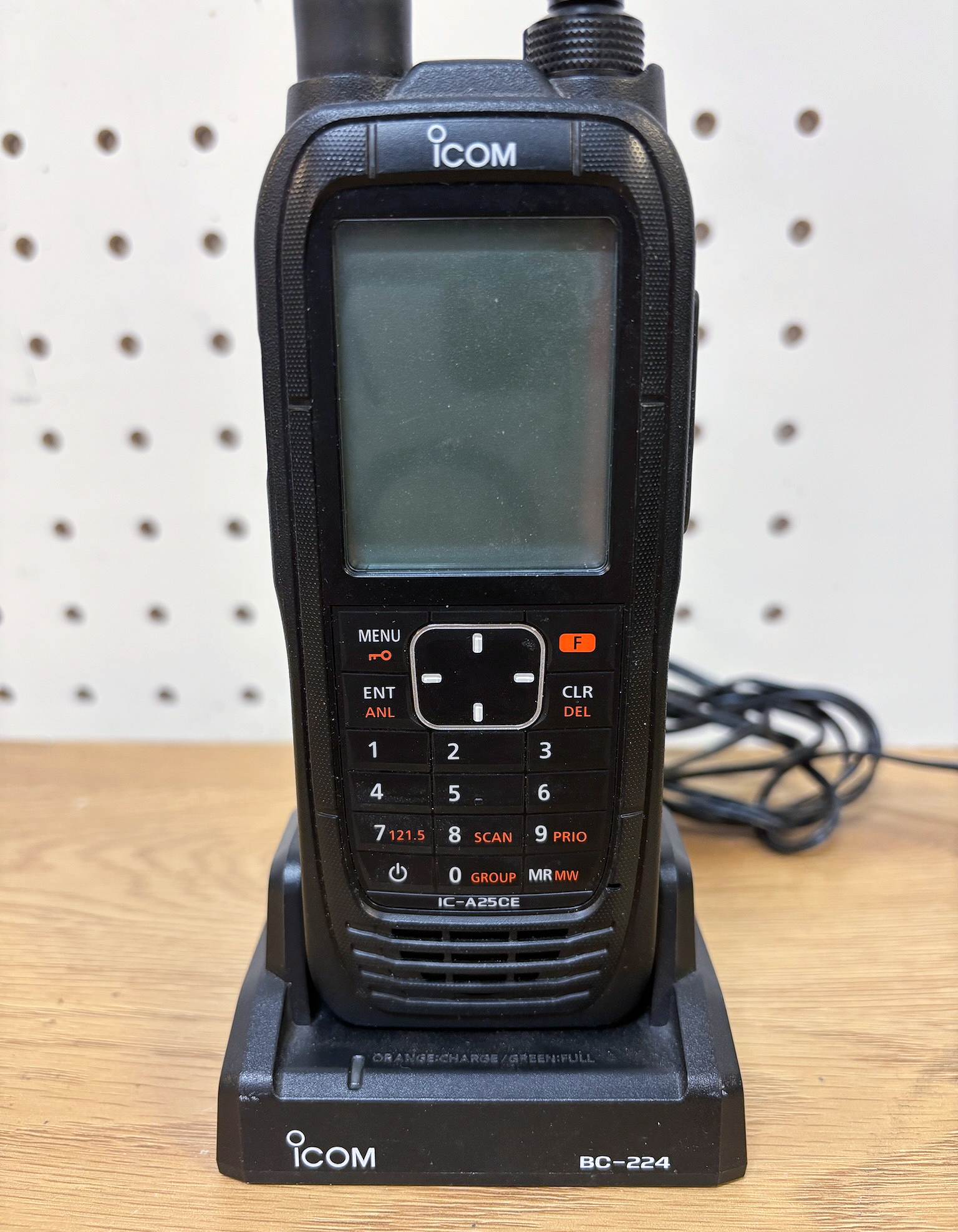 SELT / SOLD Icom IC-A25NE talstöð