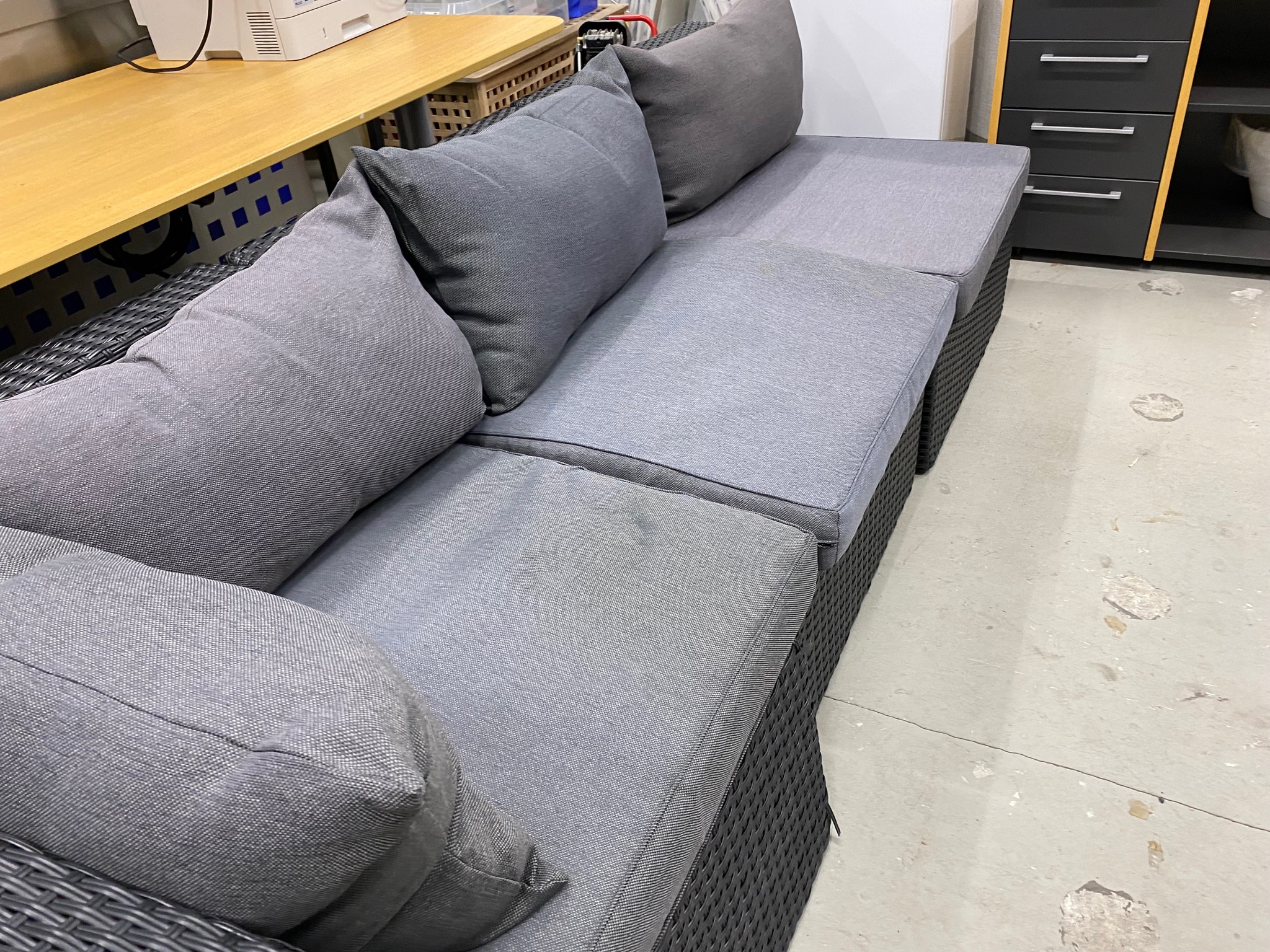 SELT / SOLD Garðsett / garðbekkur, B230 x D84 sm. 4
